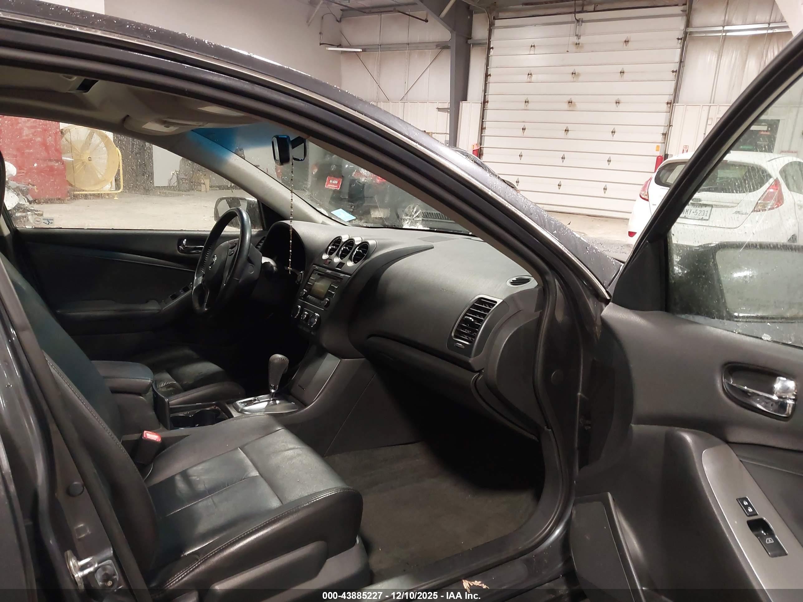 NISSAN ALTIMA image 5