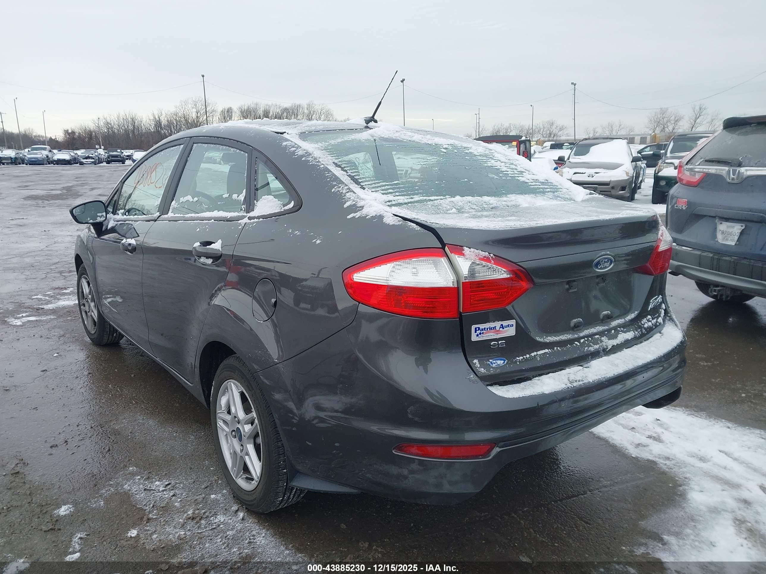 FORD FIESTA image 3