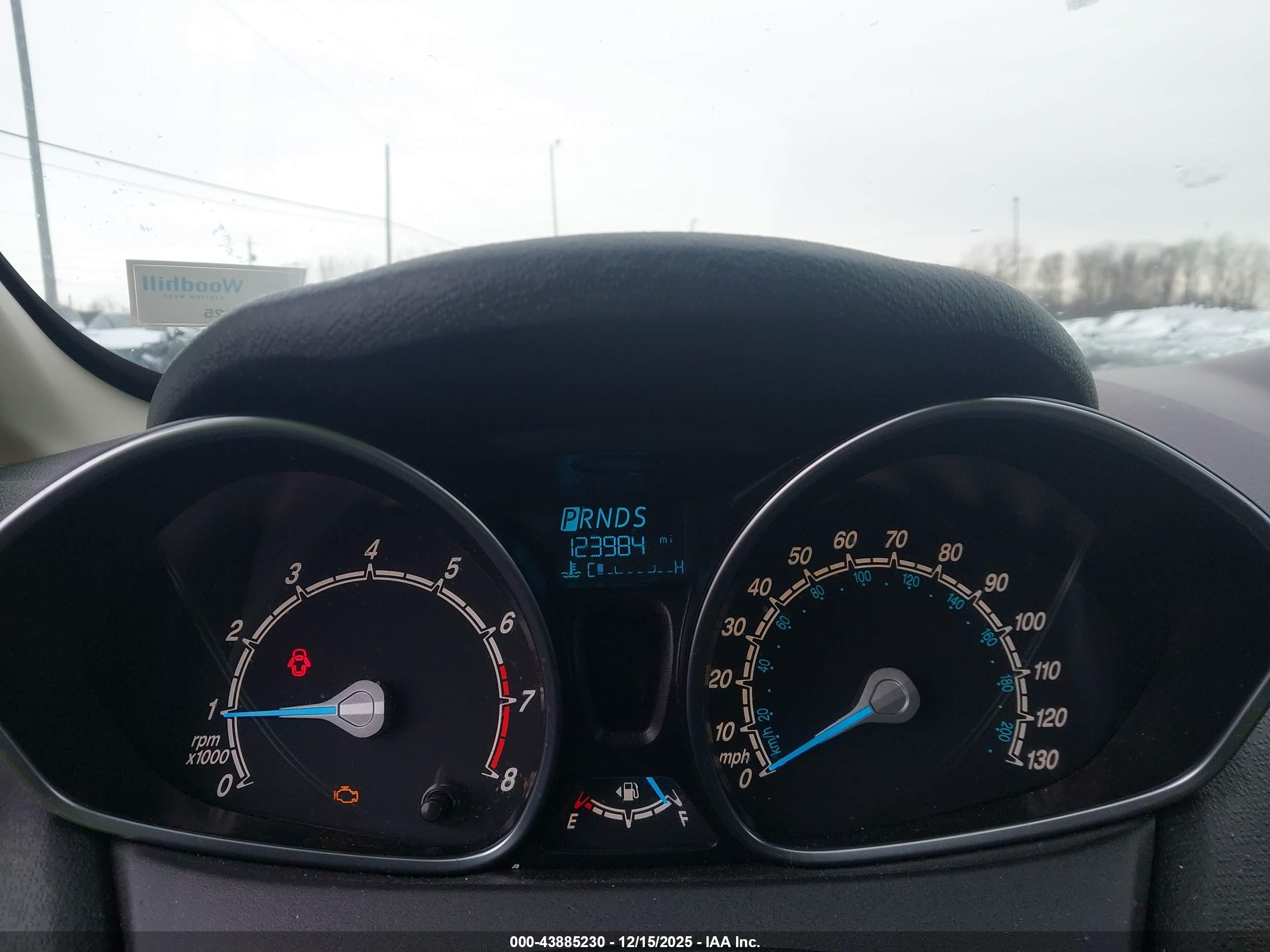 FORD FIESTA image 7