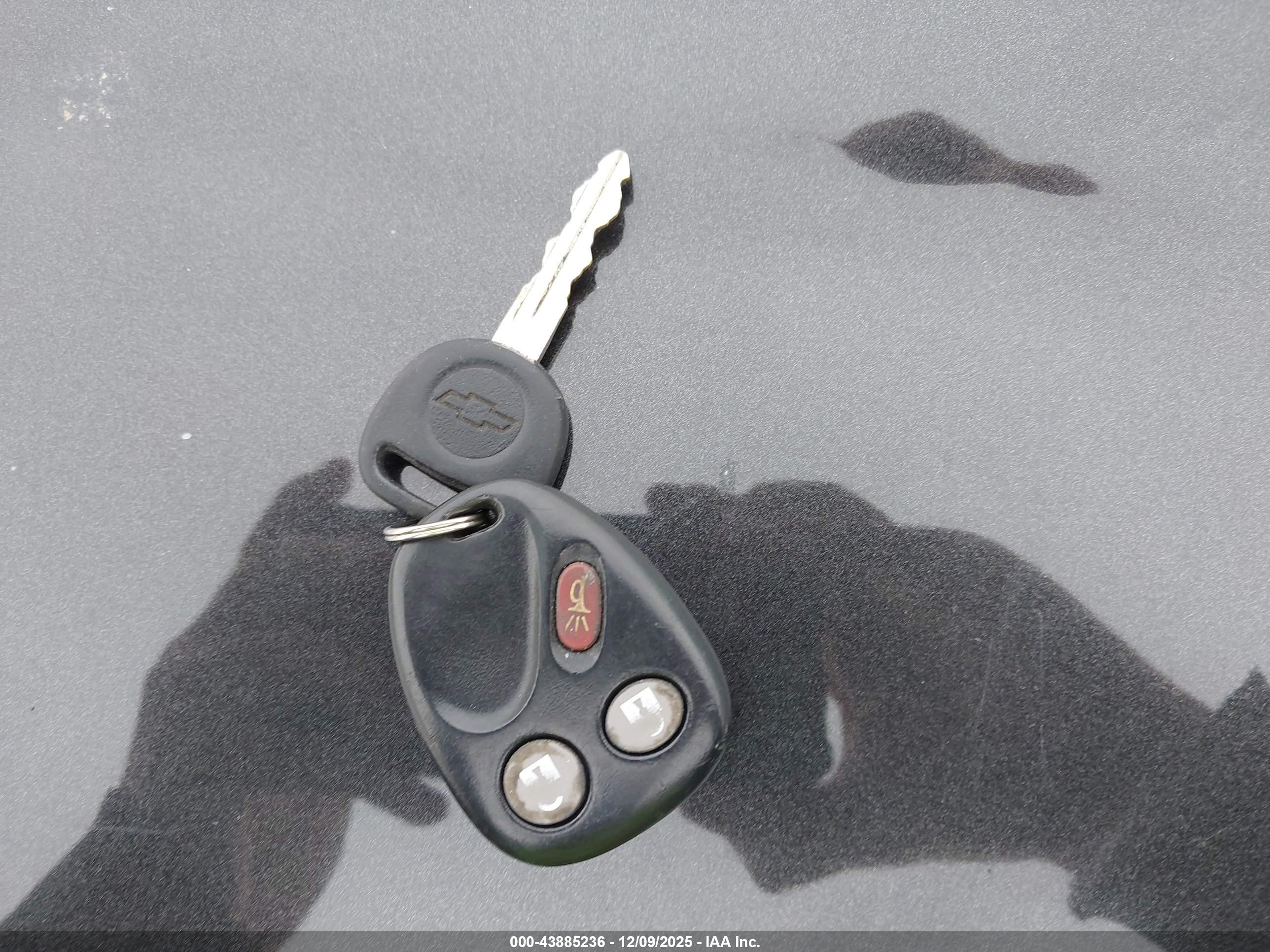 CHEVROLET AVALANCHE image 11