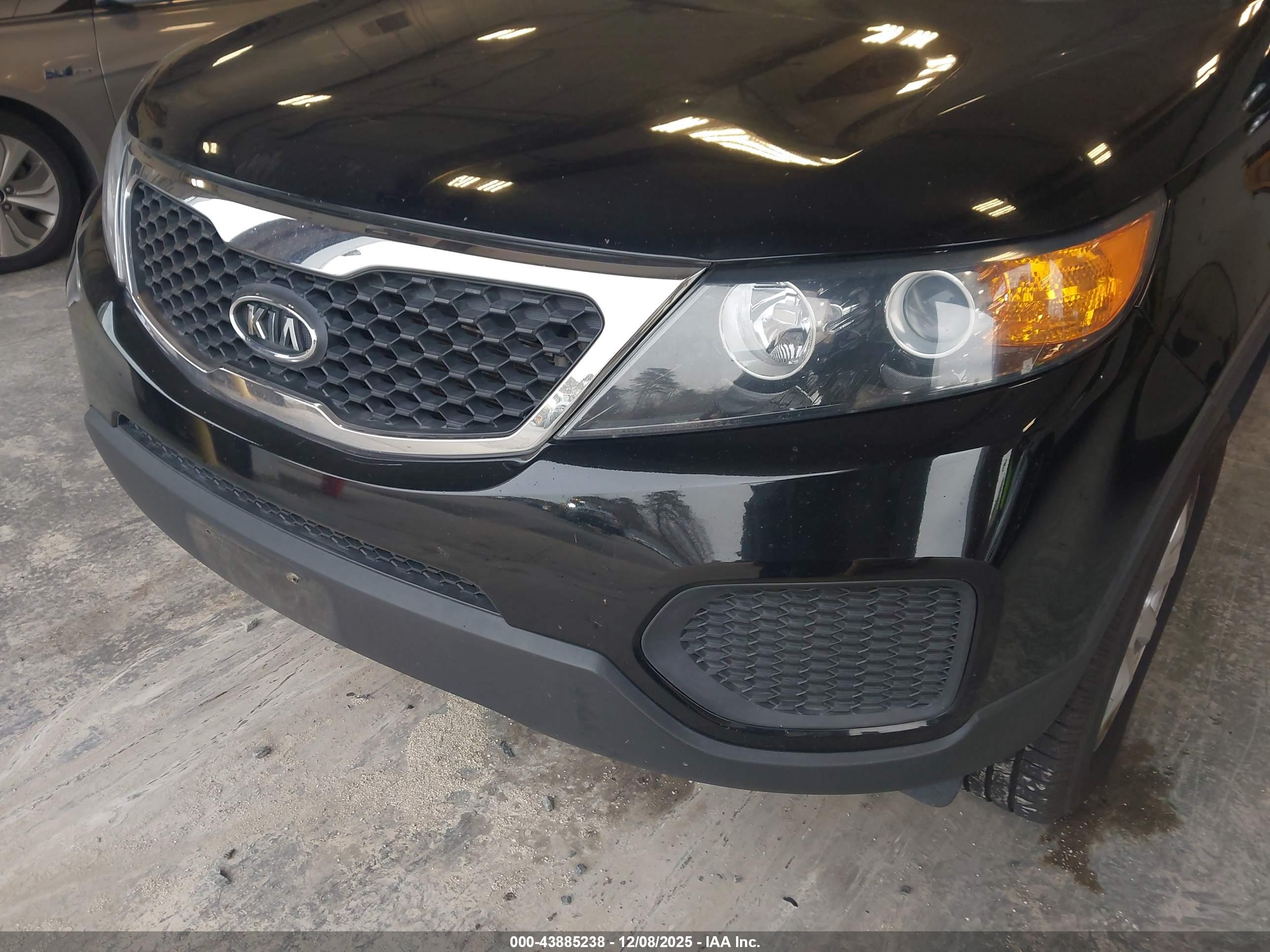 KIA SORENTO image 6