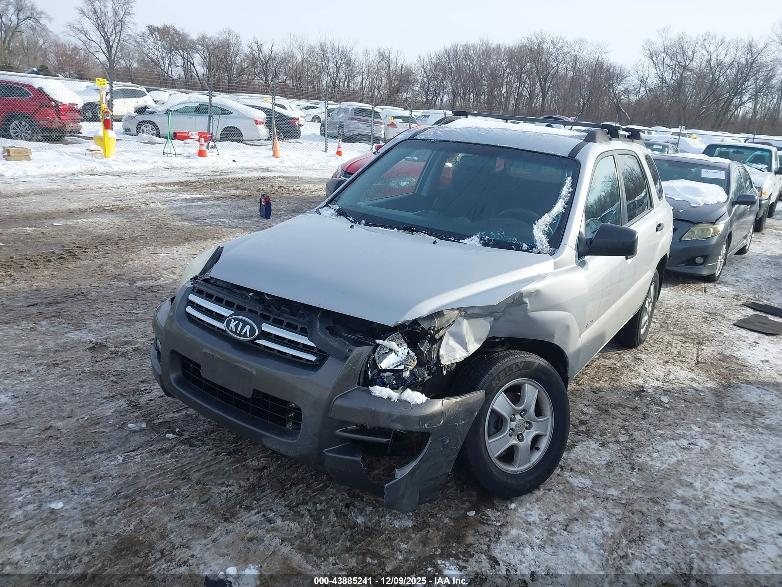 KIA SPORTAGE image 2
