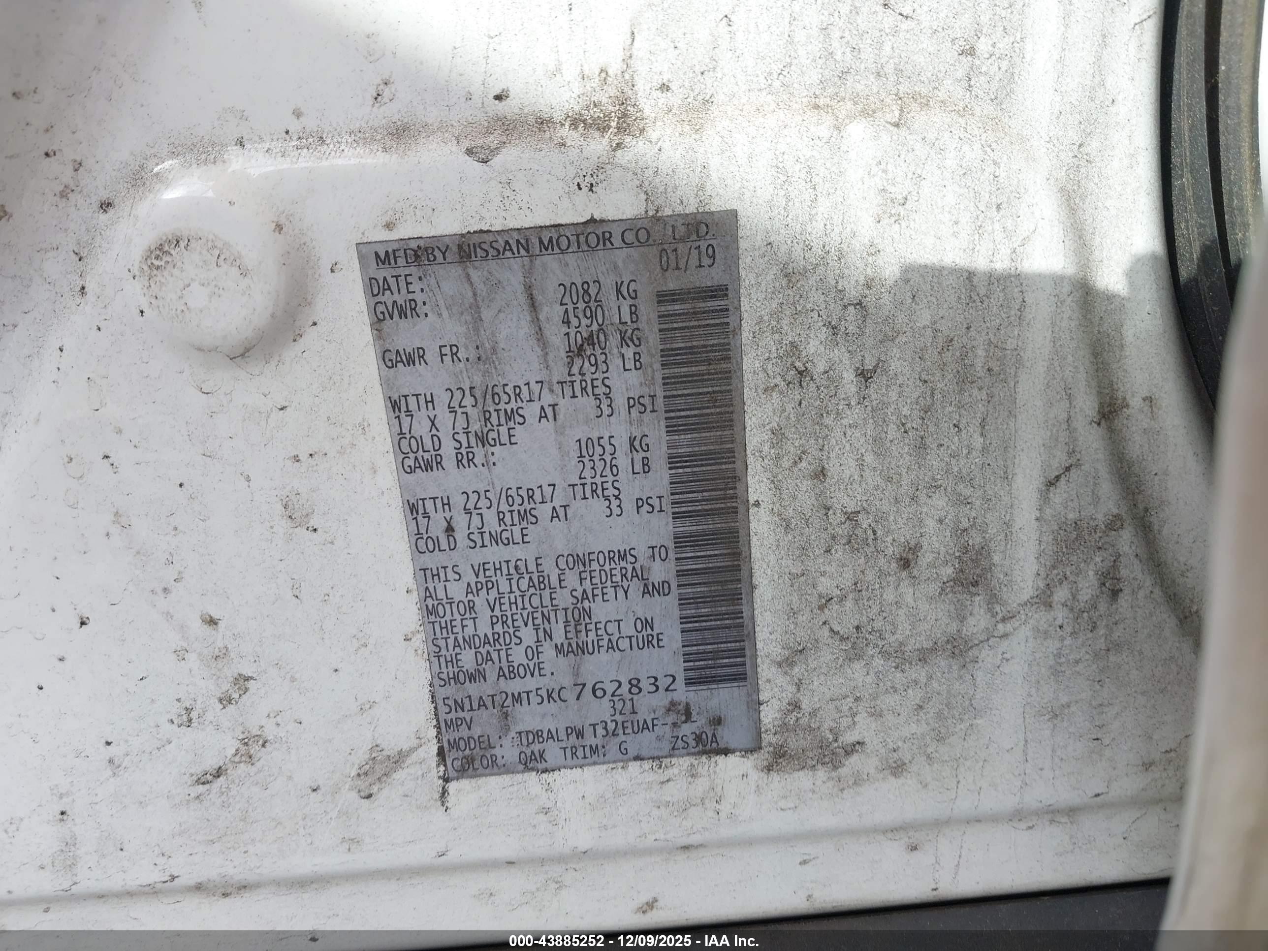 NISSAN ROGUE image 9