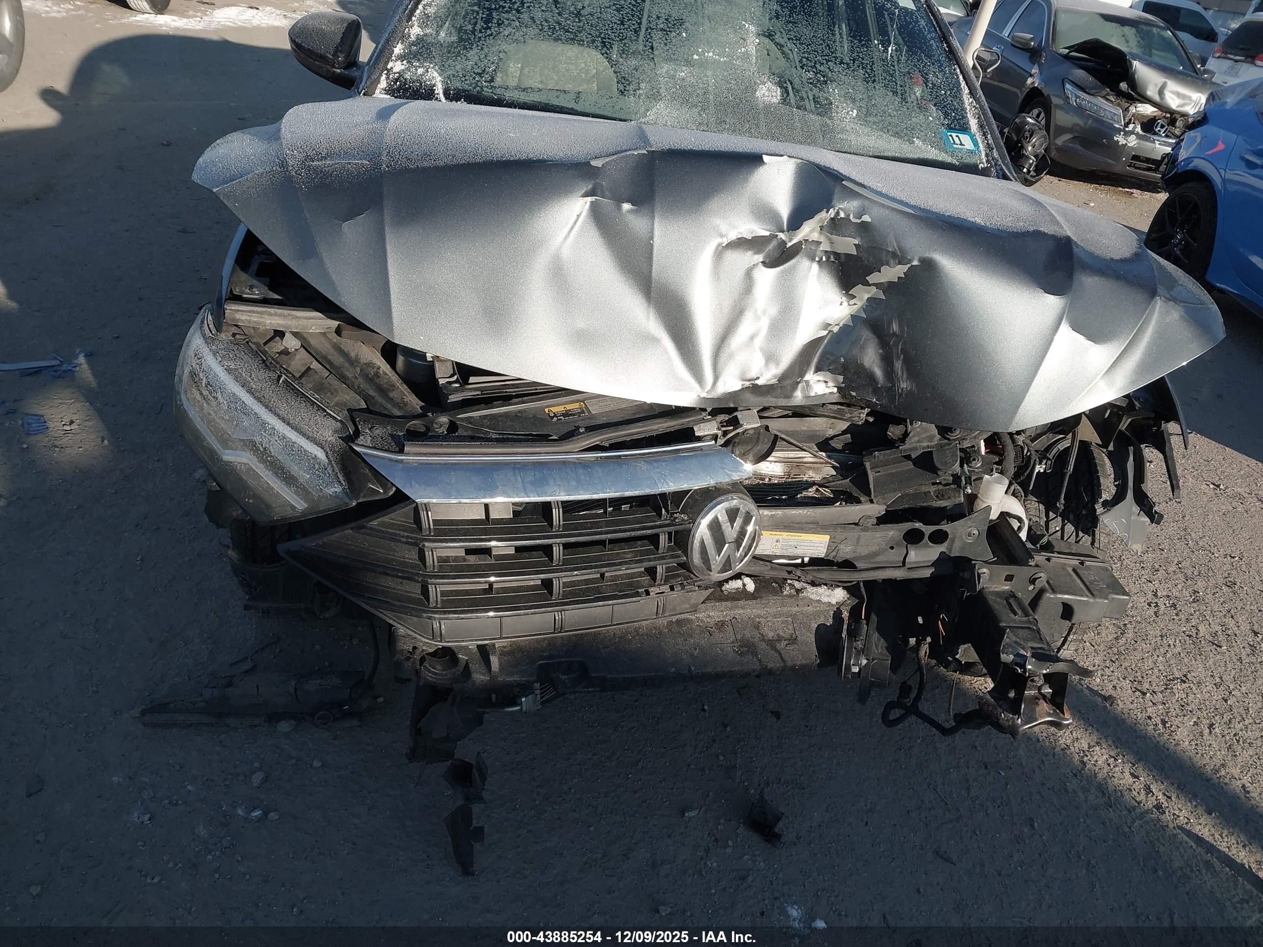 VOLKSWAGEN JETTA image 6