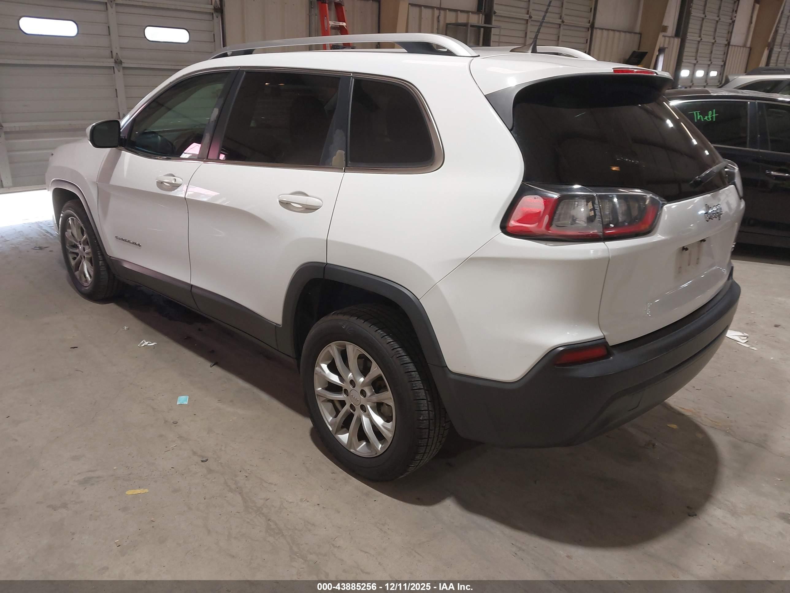 JEEP CHEROKEE image 3