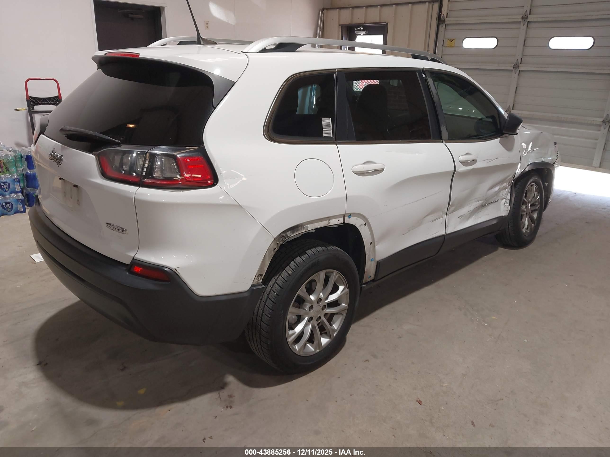 JEEP CHEROKEE image 4