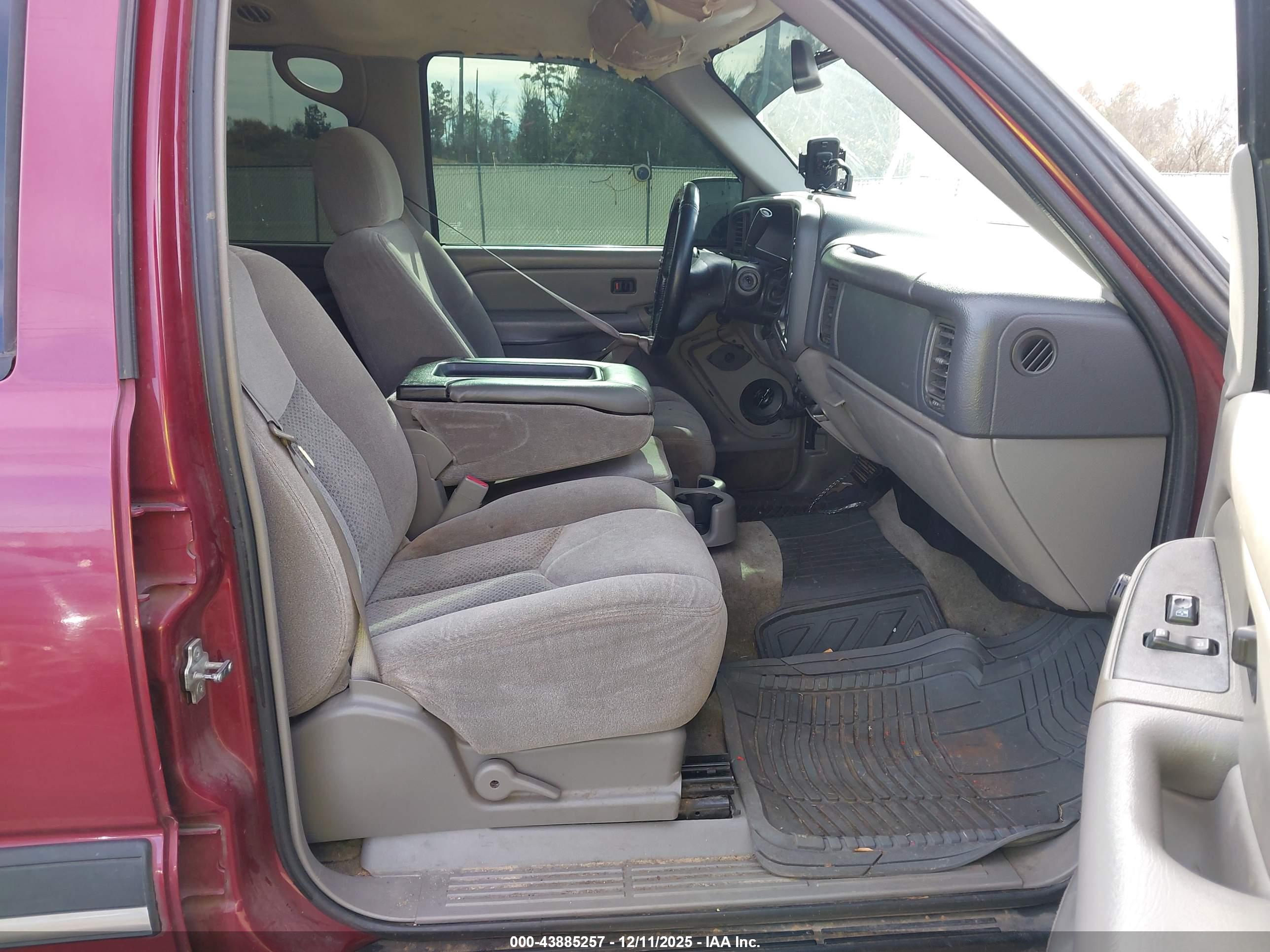 CHEVROLET TAHOE image 5