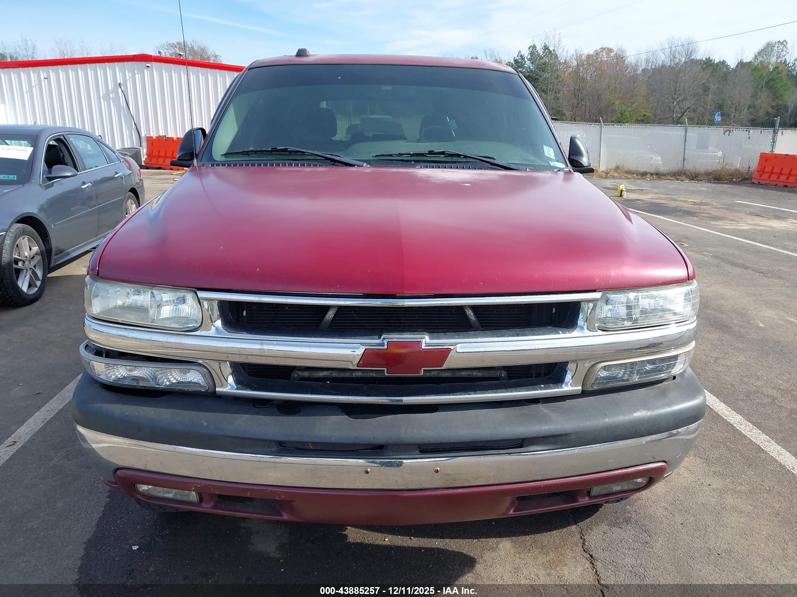 CHEVROLET TAHOE image 6