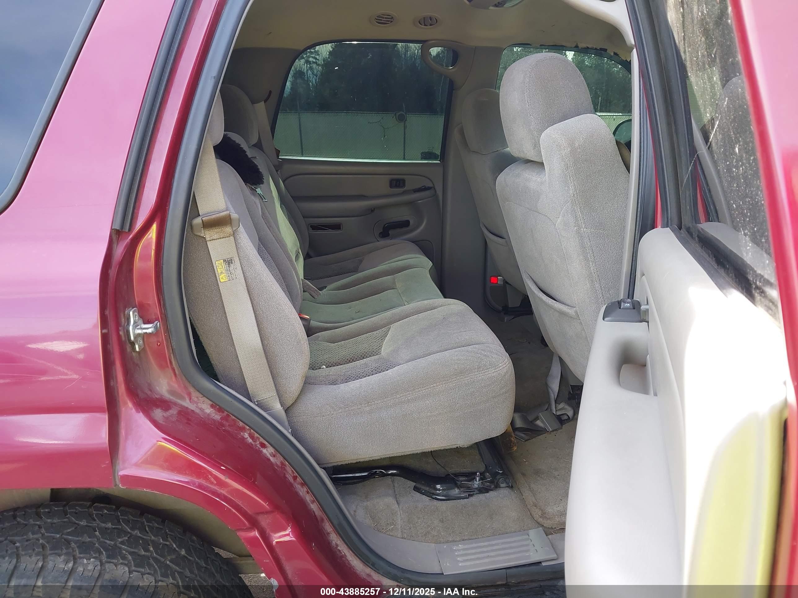 CHEVROLET TAHOE image 8