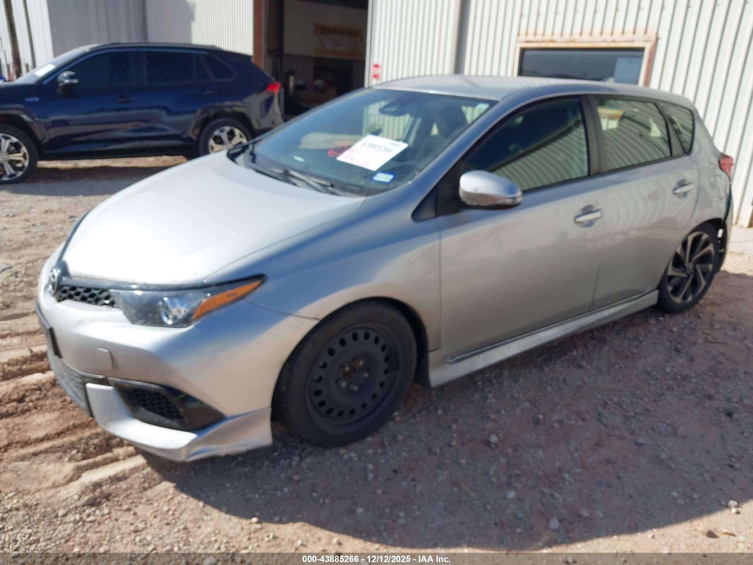 TOYOTA COROLLA image 2