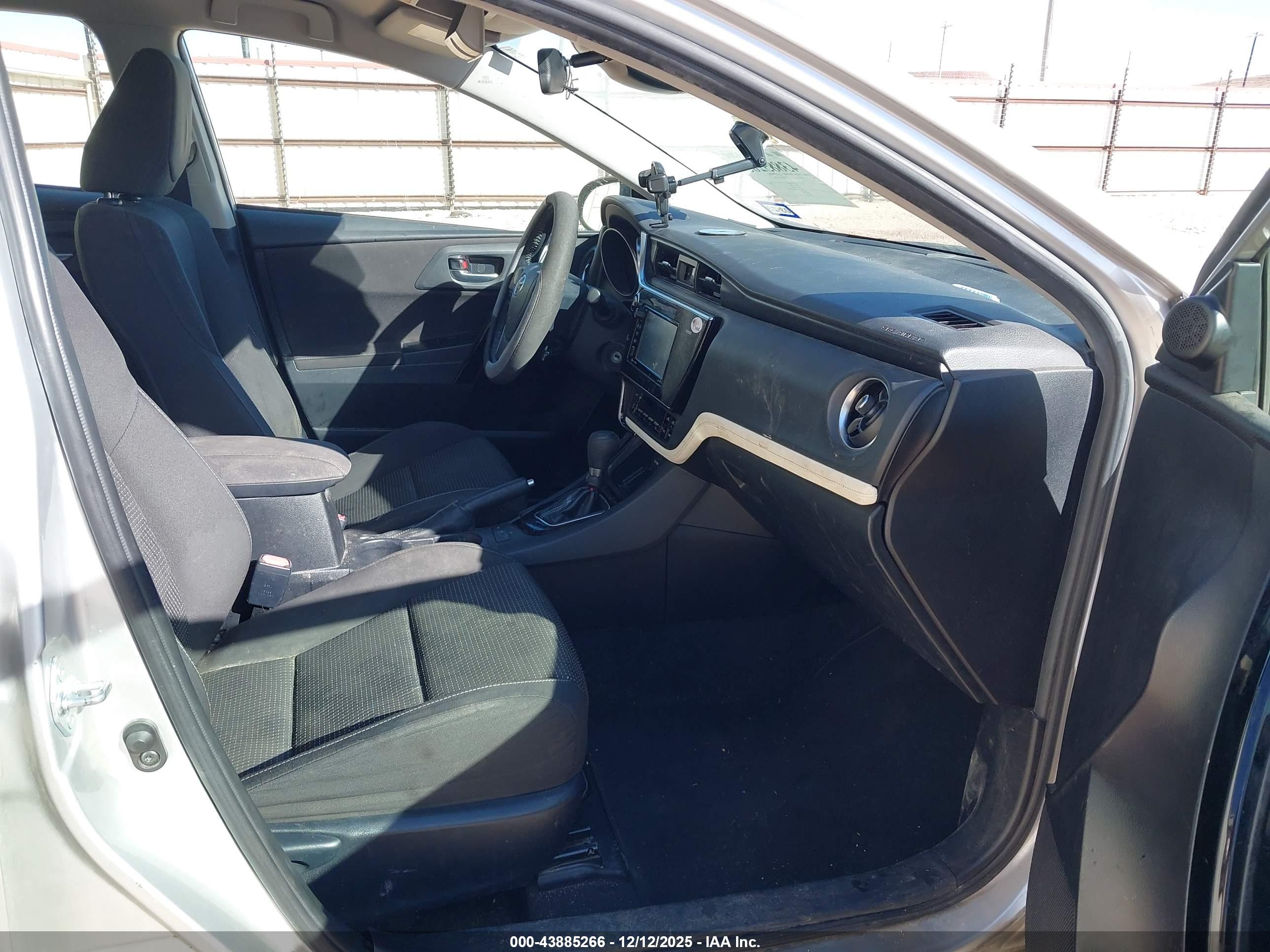 TOYOTA COROLLA image 5