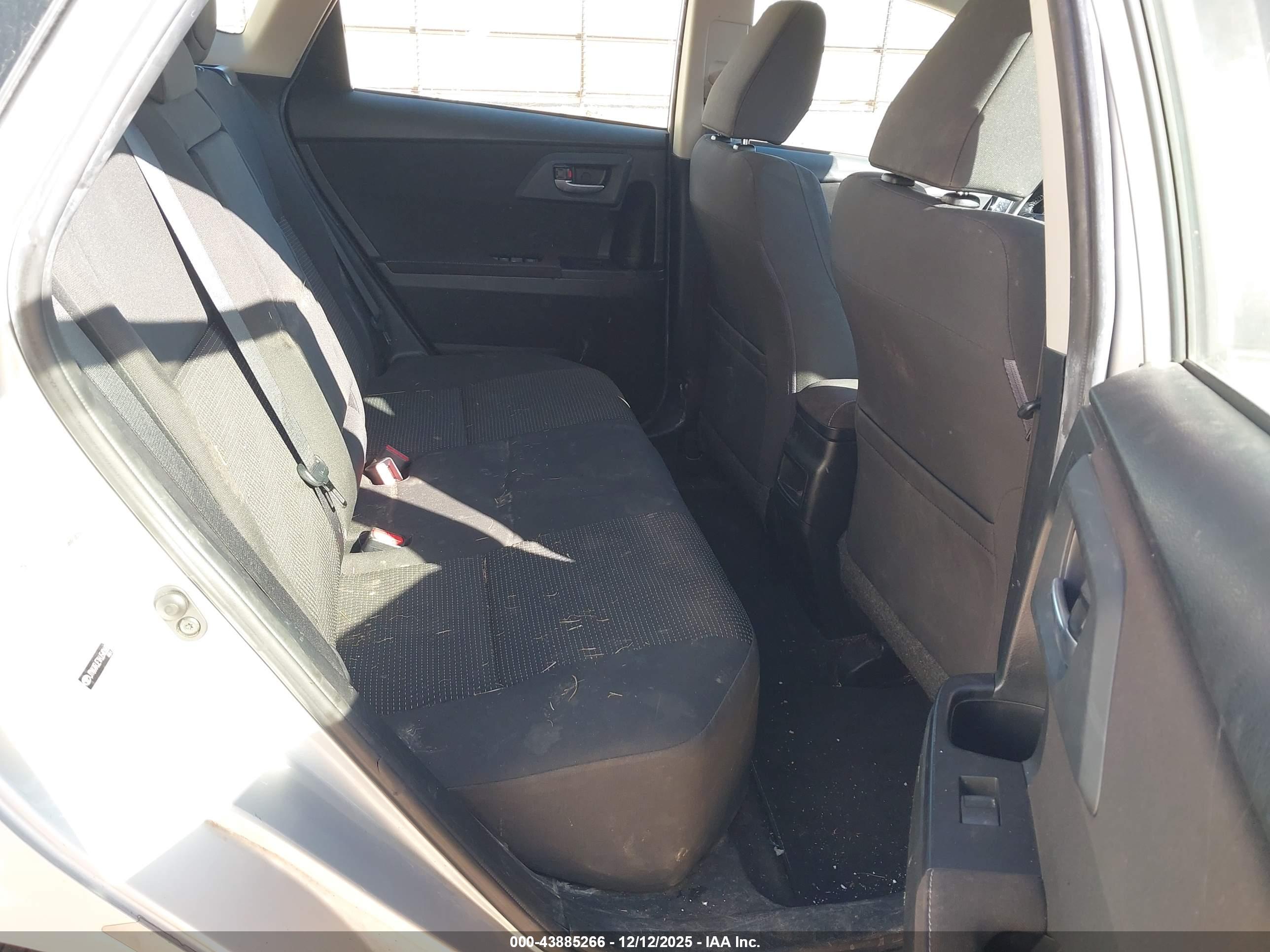 TOYOTA COROLLA image 8