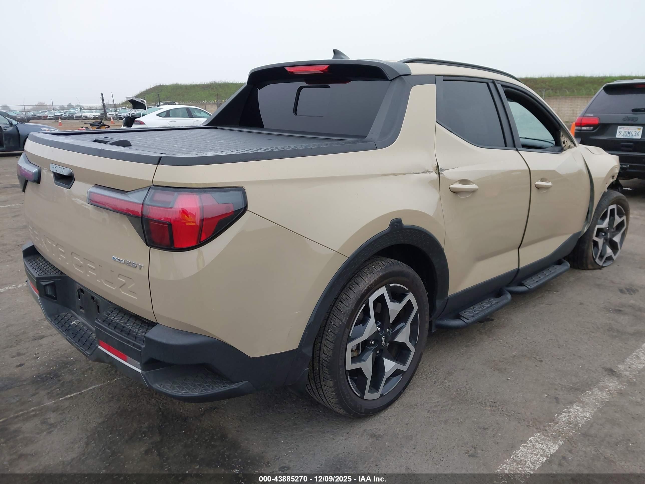 HYUNDAI SANTA image 4