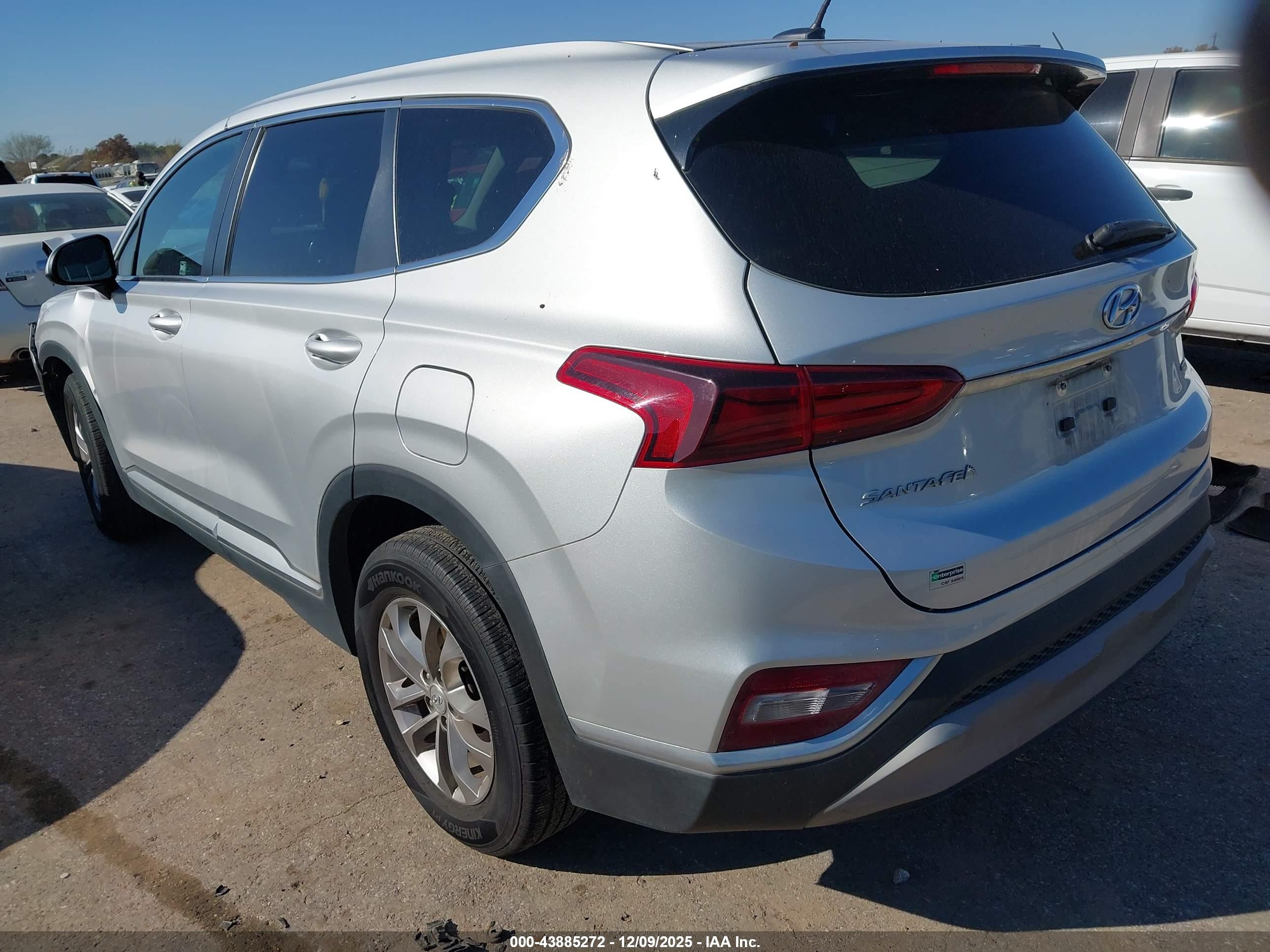 HYUNDAI SANTA image 3