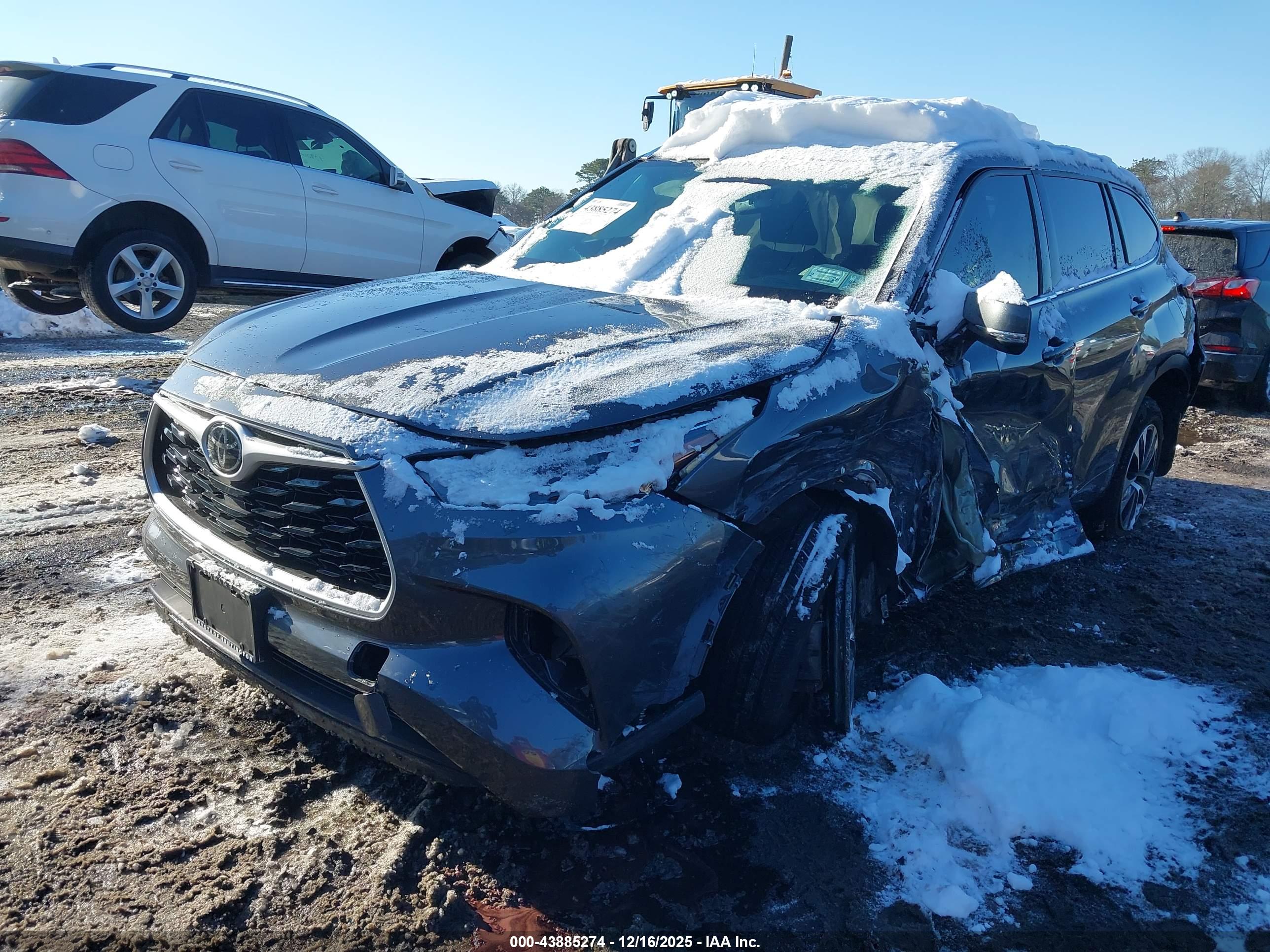 TOYOTA HIGHLANDER image 2