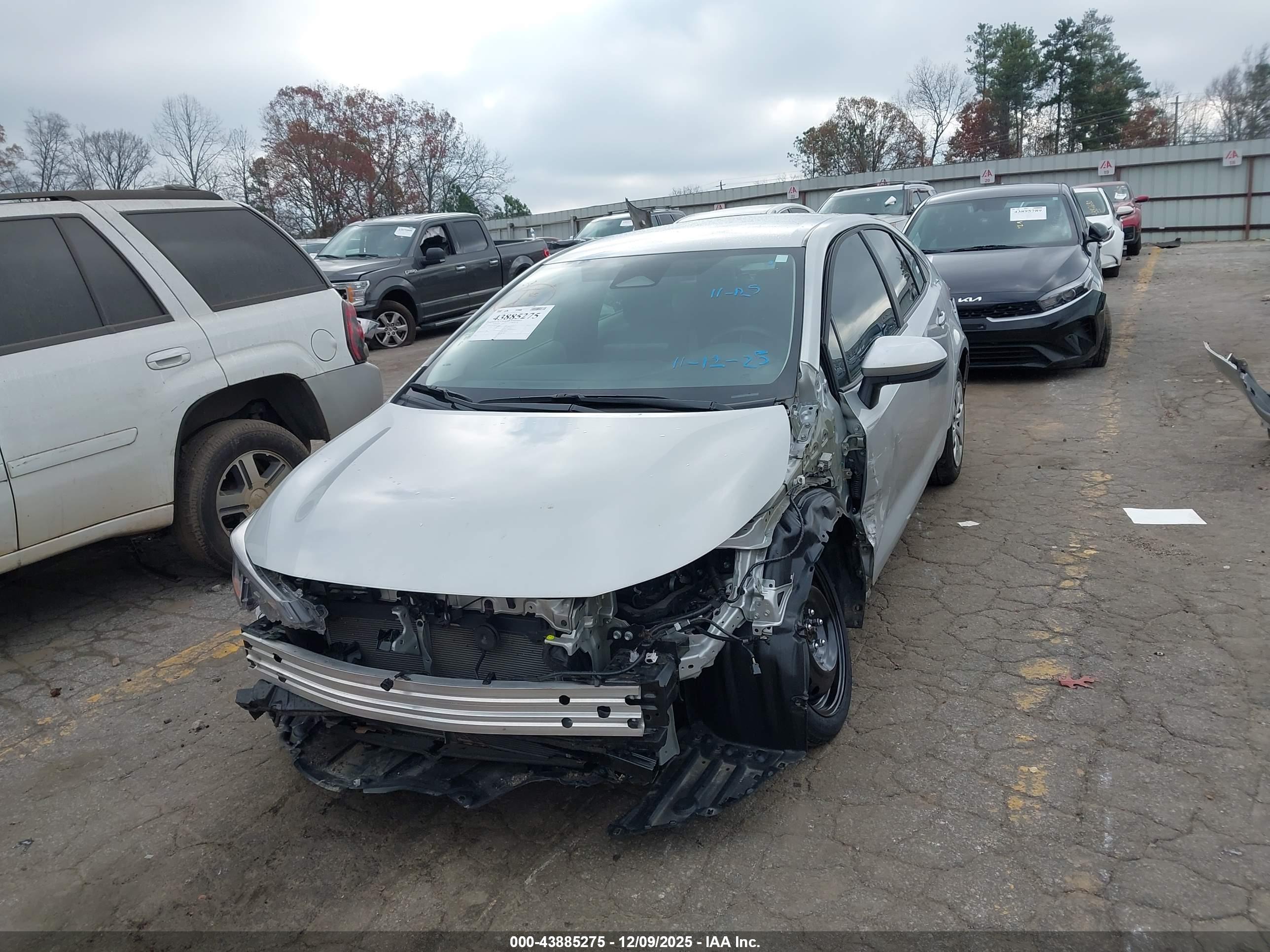 TOYOTA COROLLA image 2