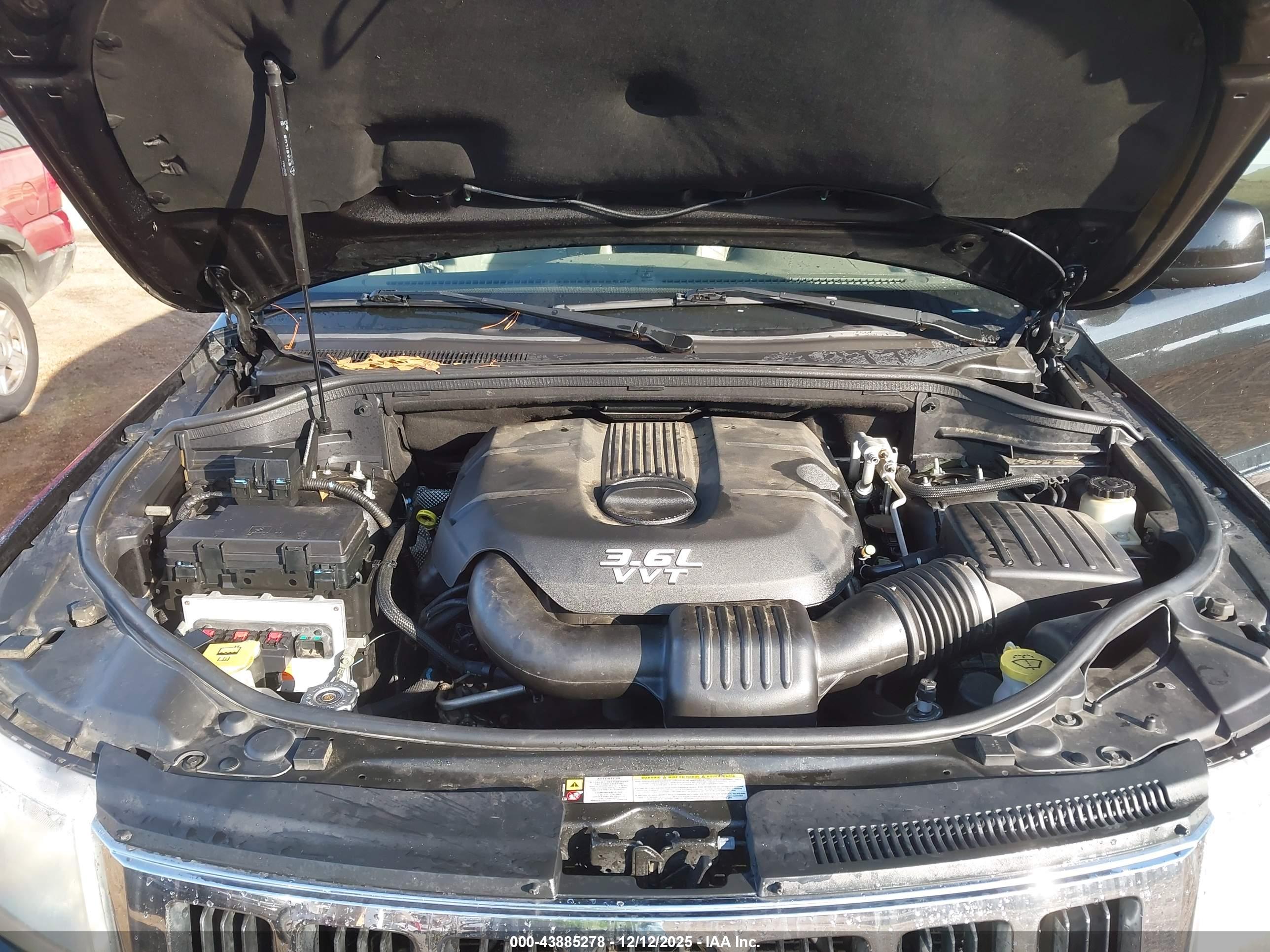 JEEP GRAND image 10