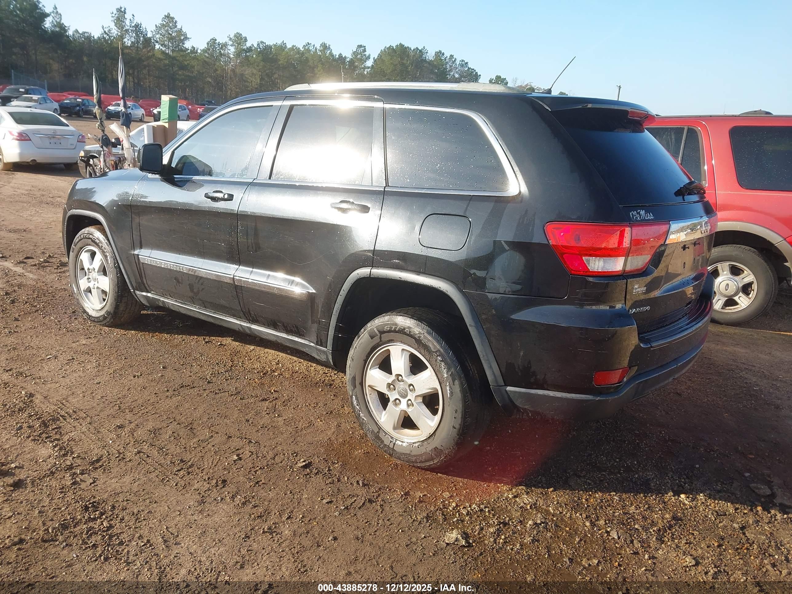 JEEP GRAND image 3