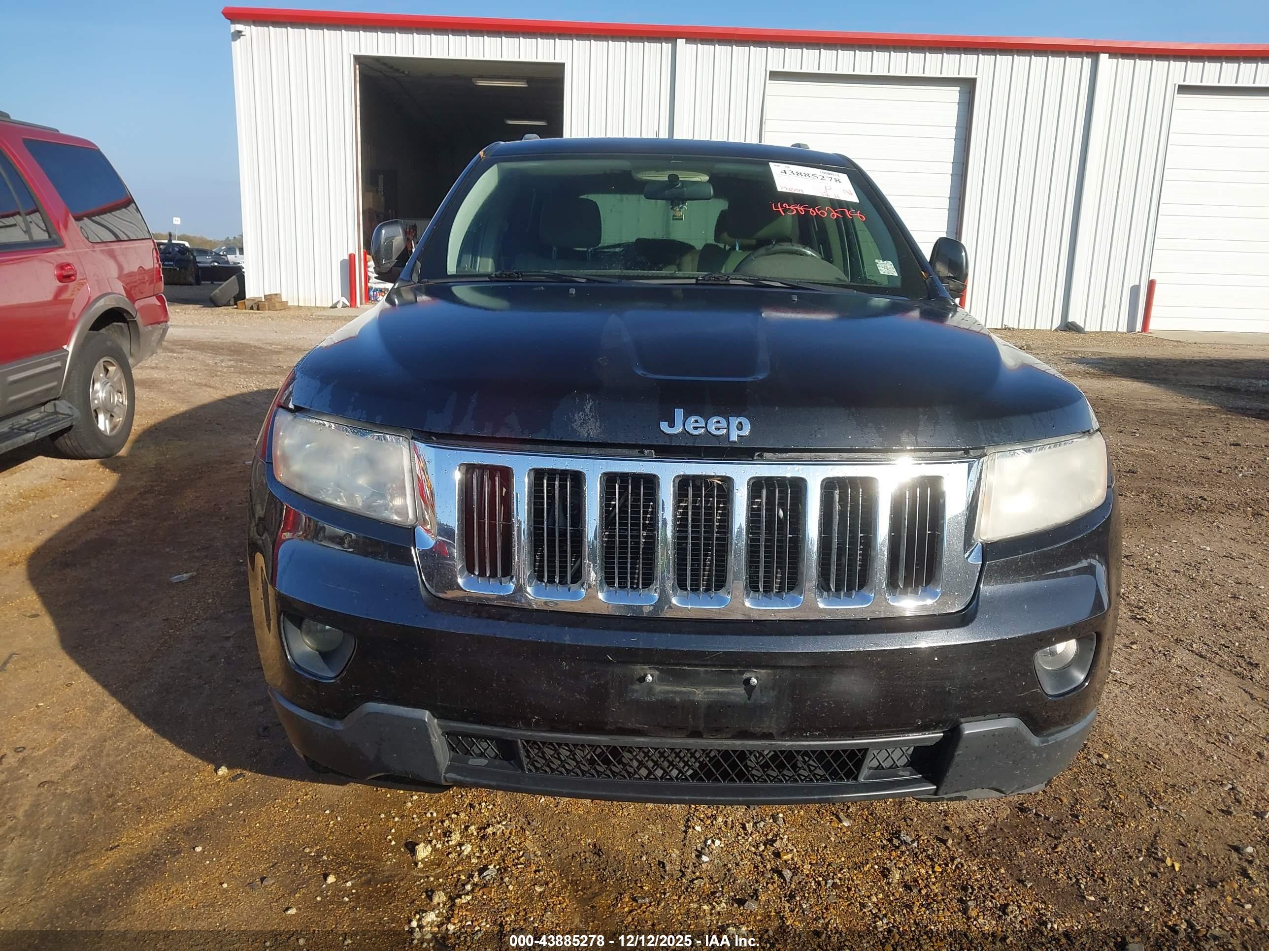 JEEP GRAND image 6