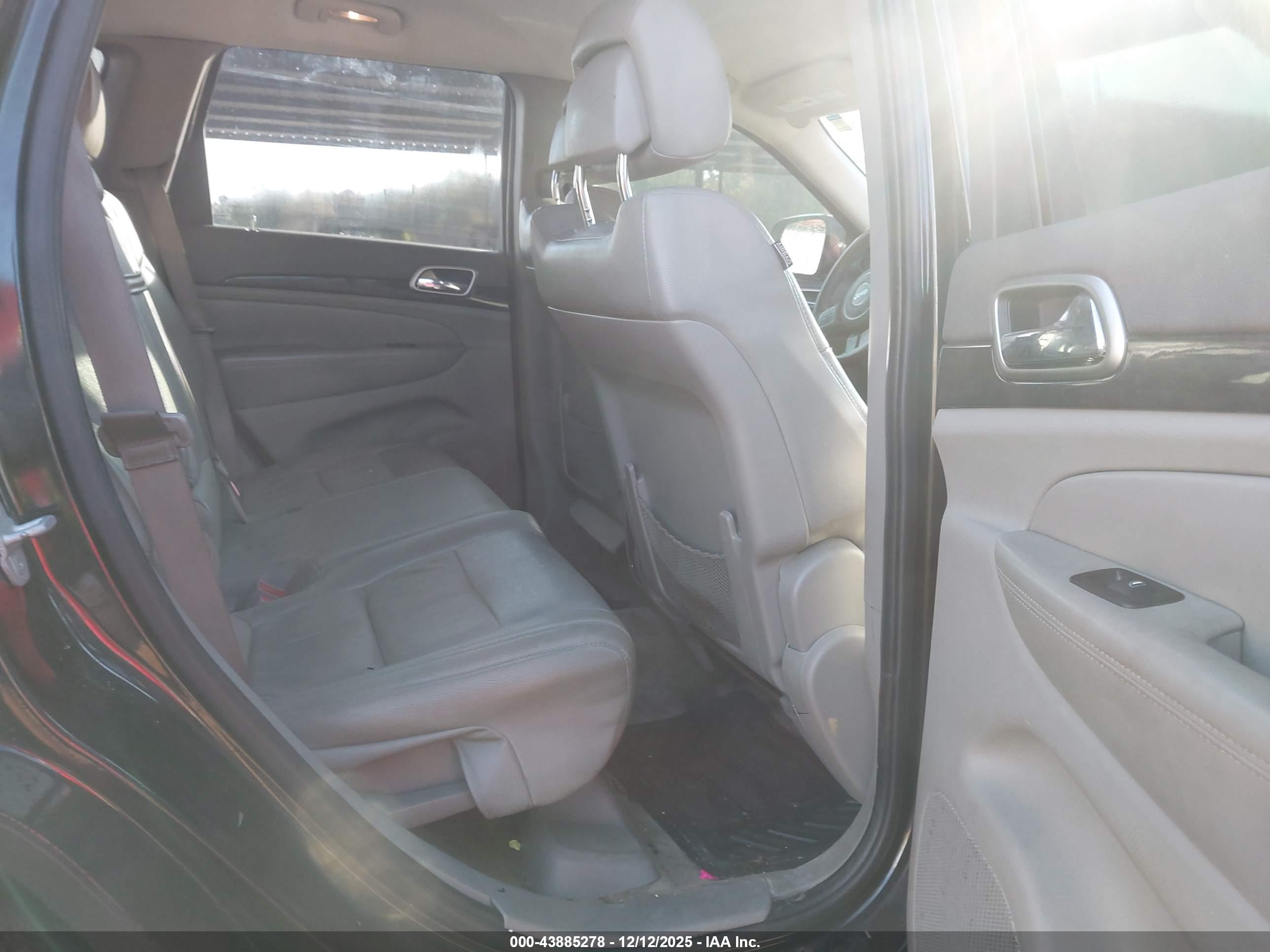JEEP GRAND image 8