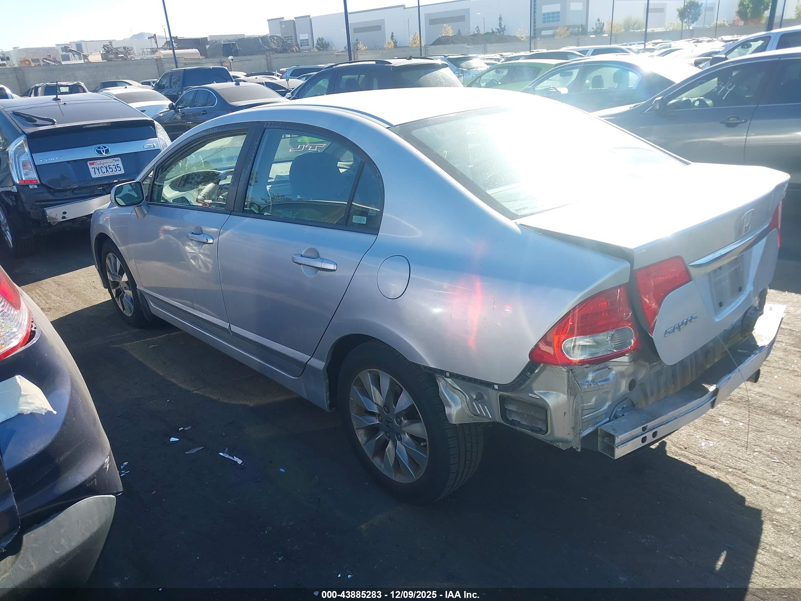 HONDA CIVIC image 3