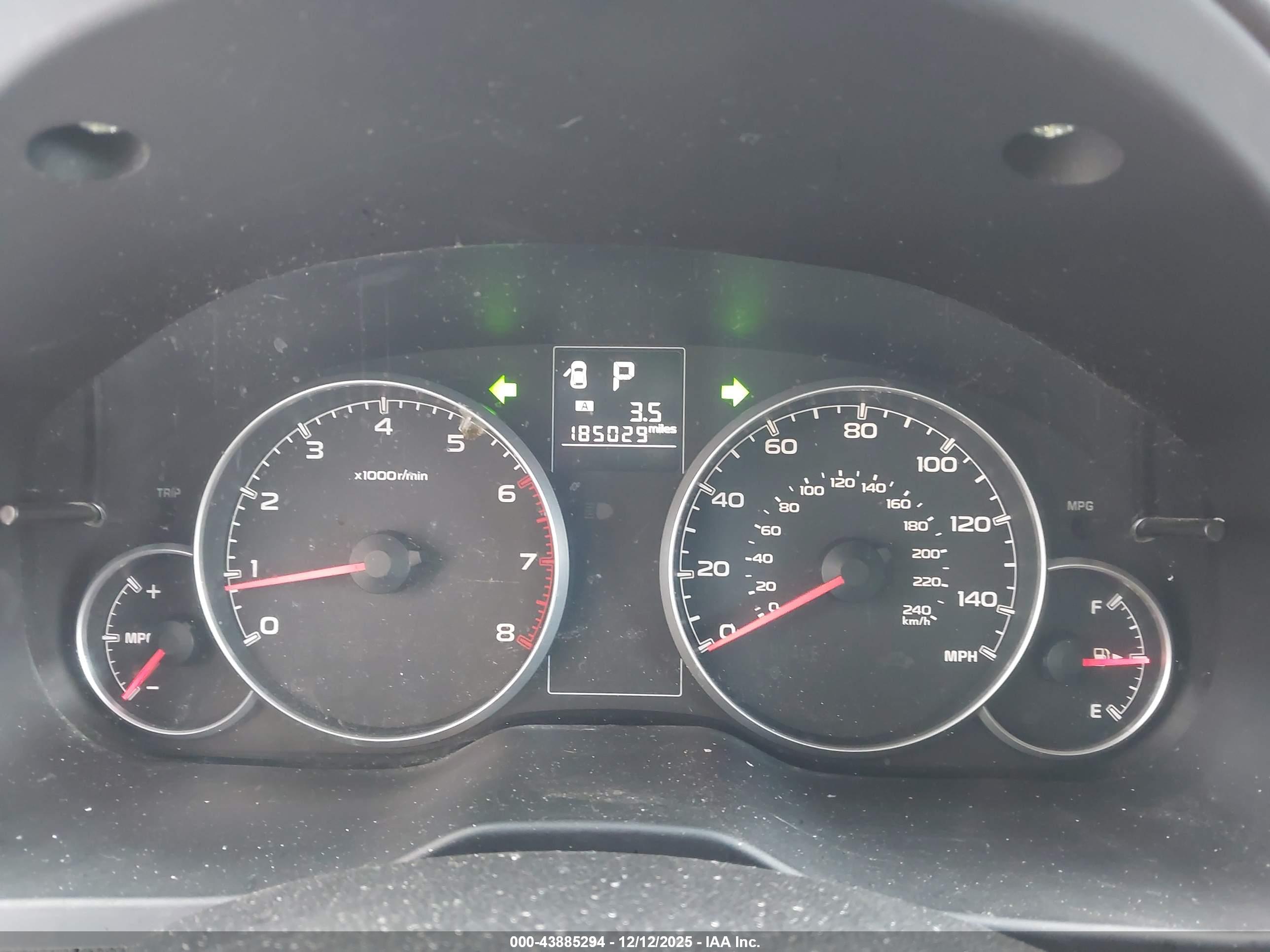 SUBARU OUTBACK image 7