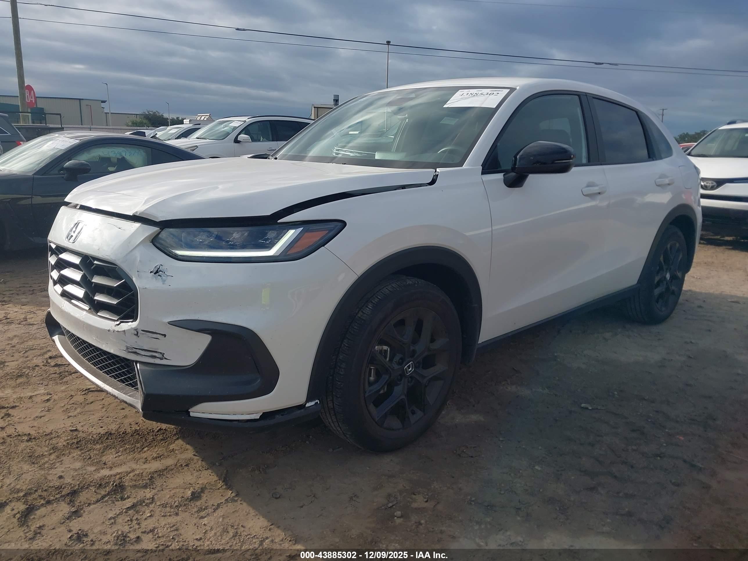 HONDA HR-V image 2