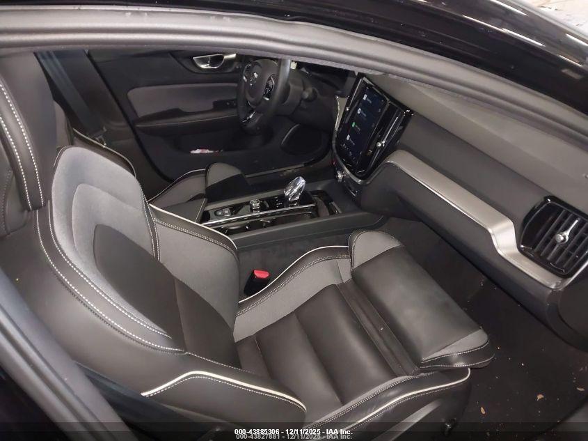 VOLVO S60 image 5