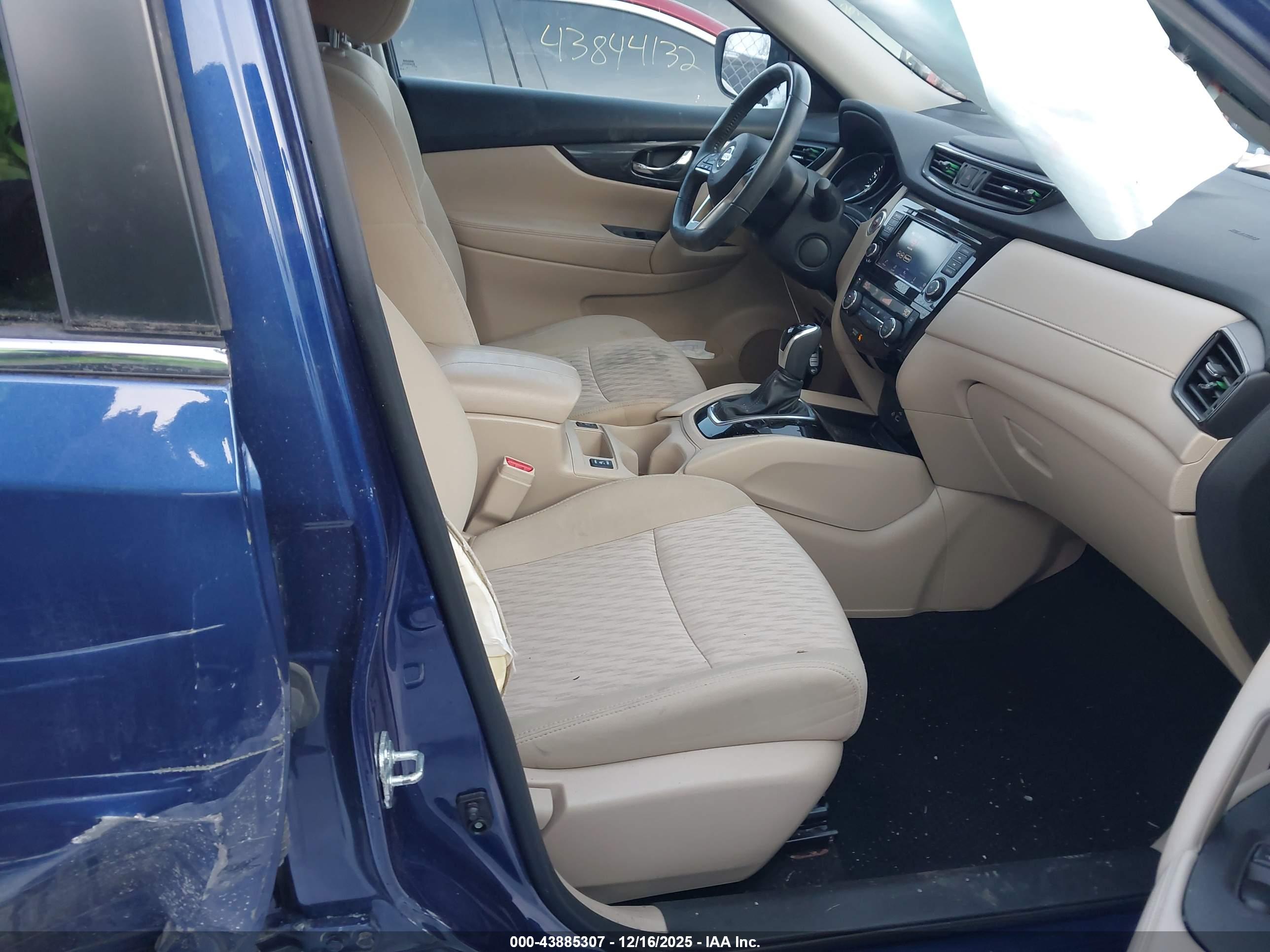 NISSAN ROGUE image 5
