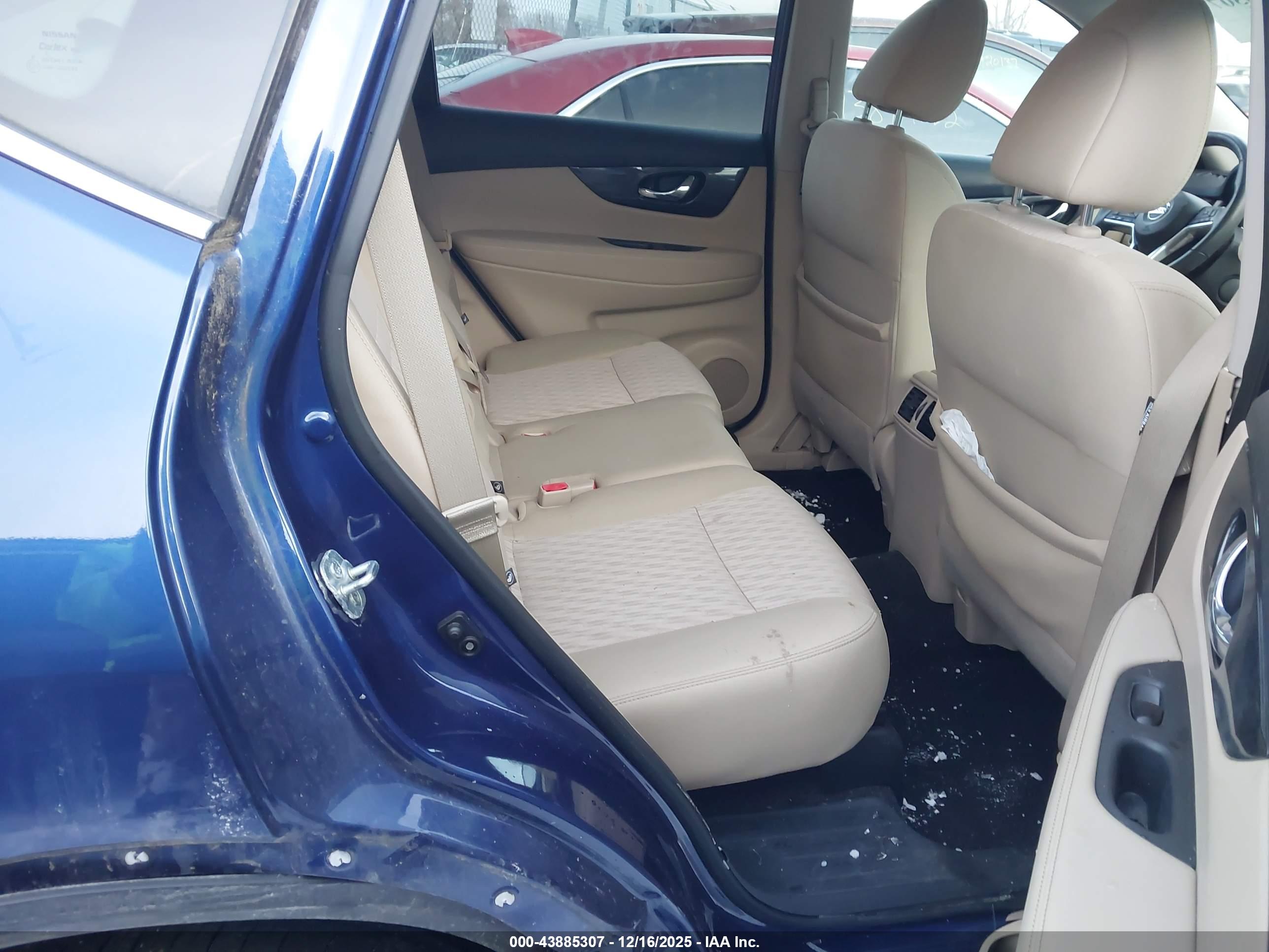 NISSAN ROGUE image 8