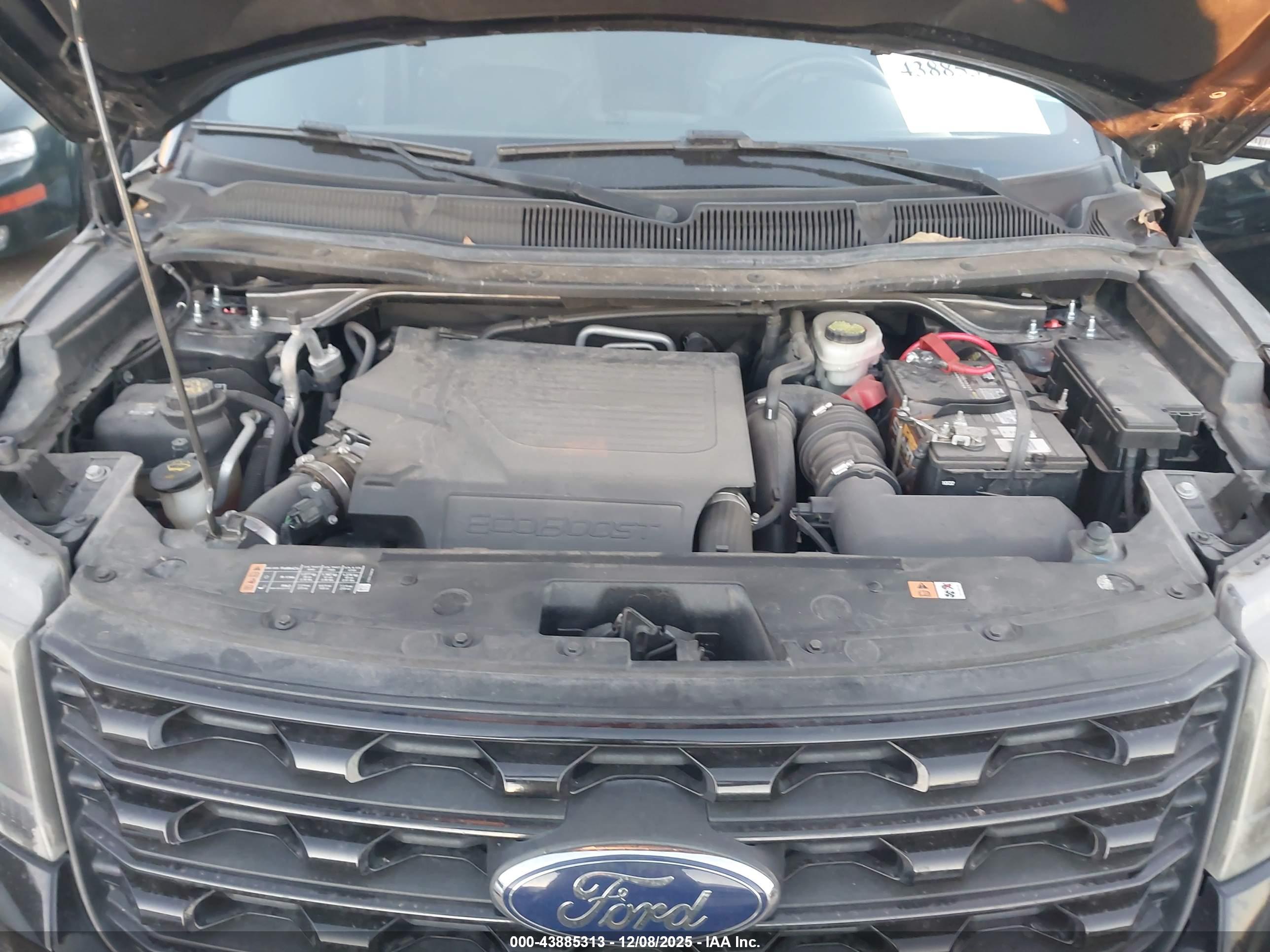 FORD EXPLORER image 10