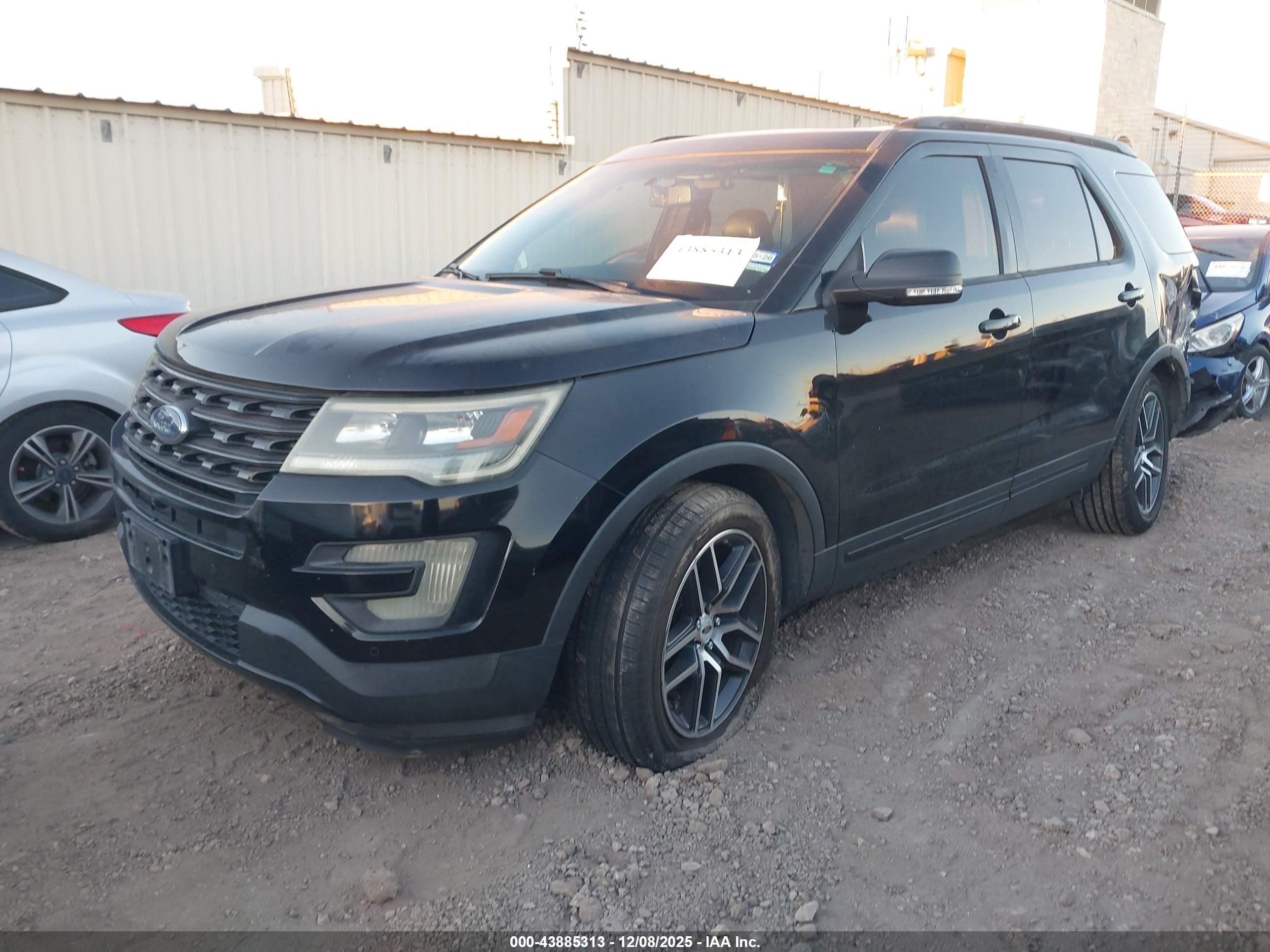 FORD EXPLORER image 2