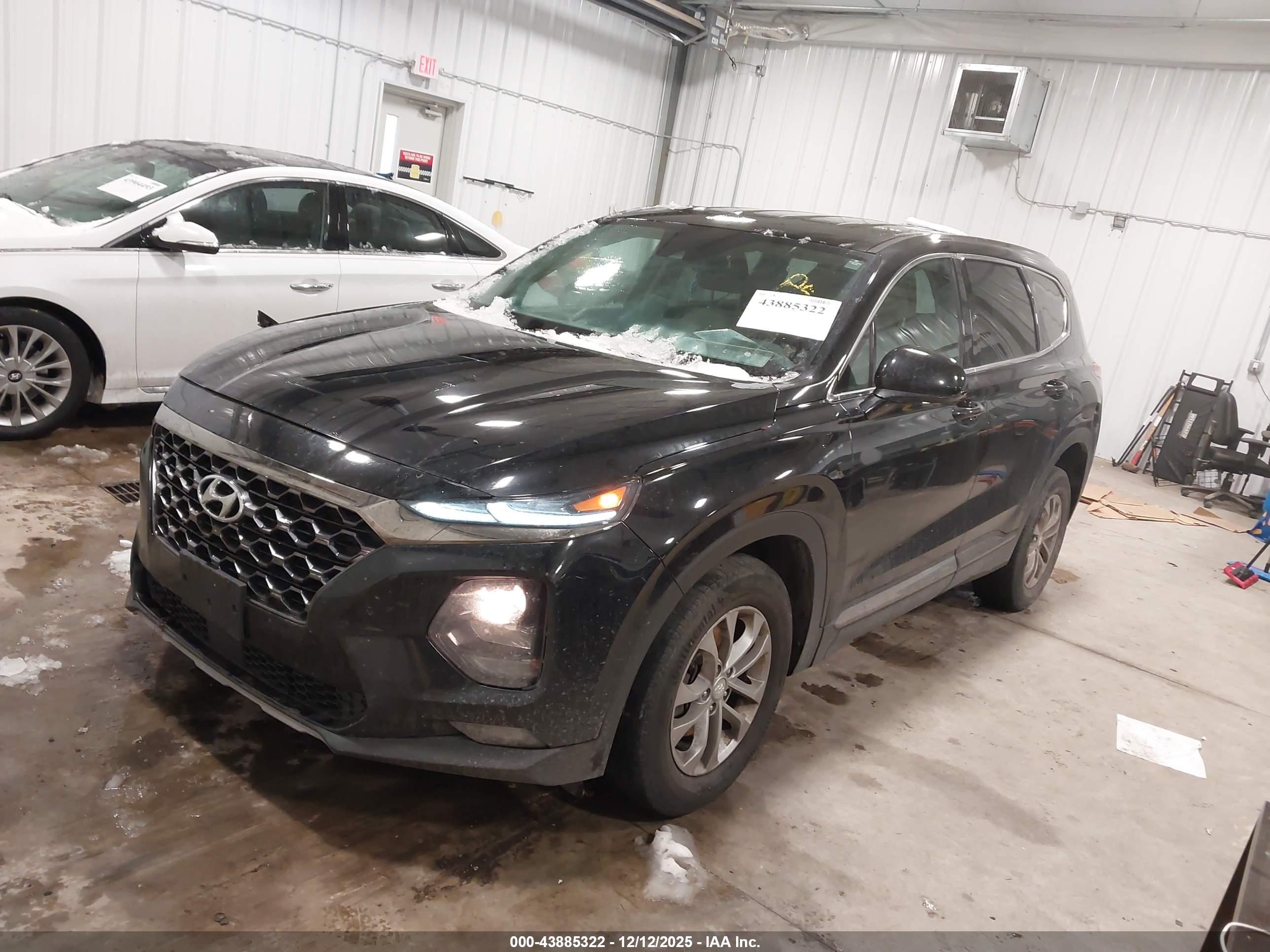HYUNDAI SANTA image 2