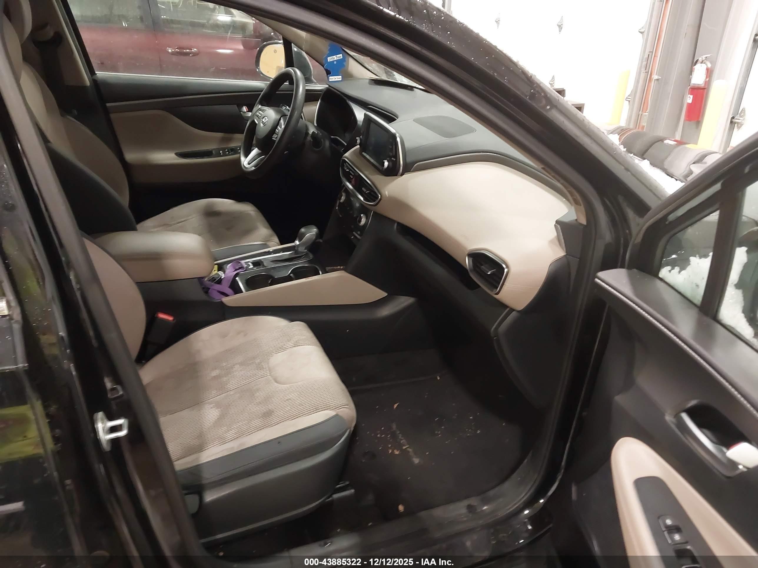 HYUNDAI SANTA image 5