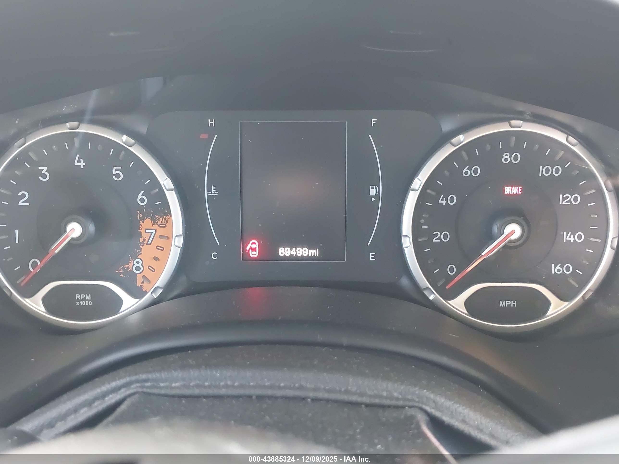 JEEP RENEGADE image 7