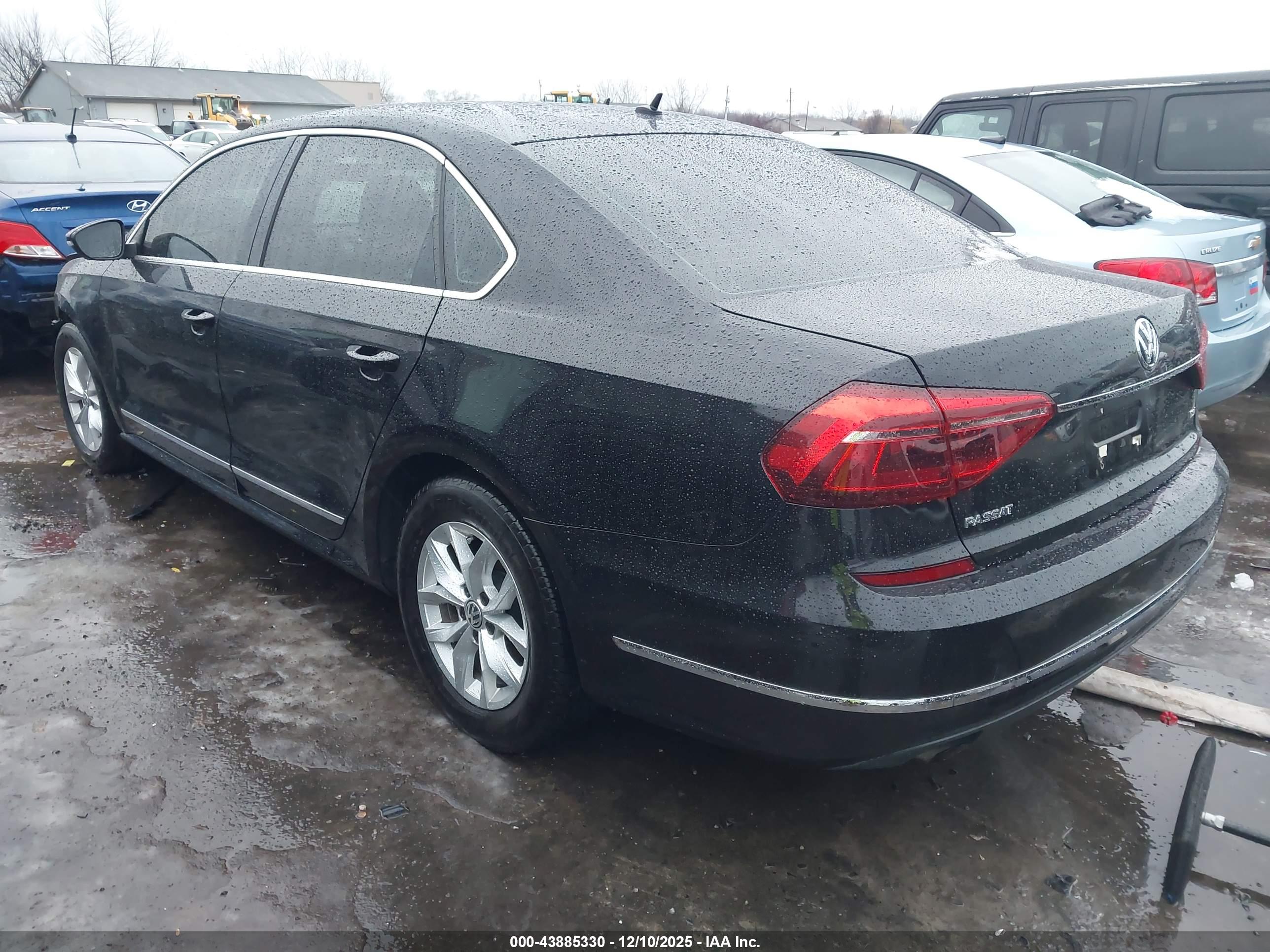 VOLKSWAGEN PASSAT image 3