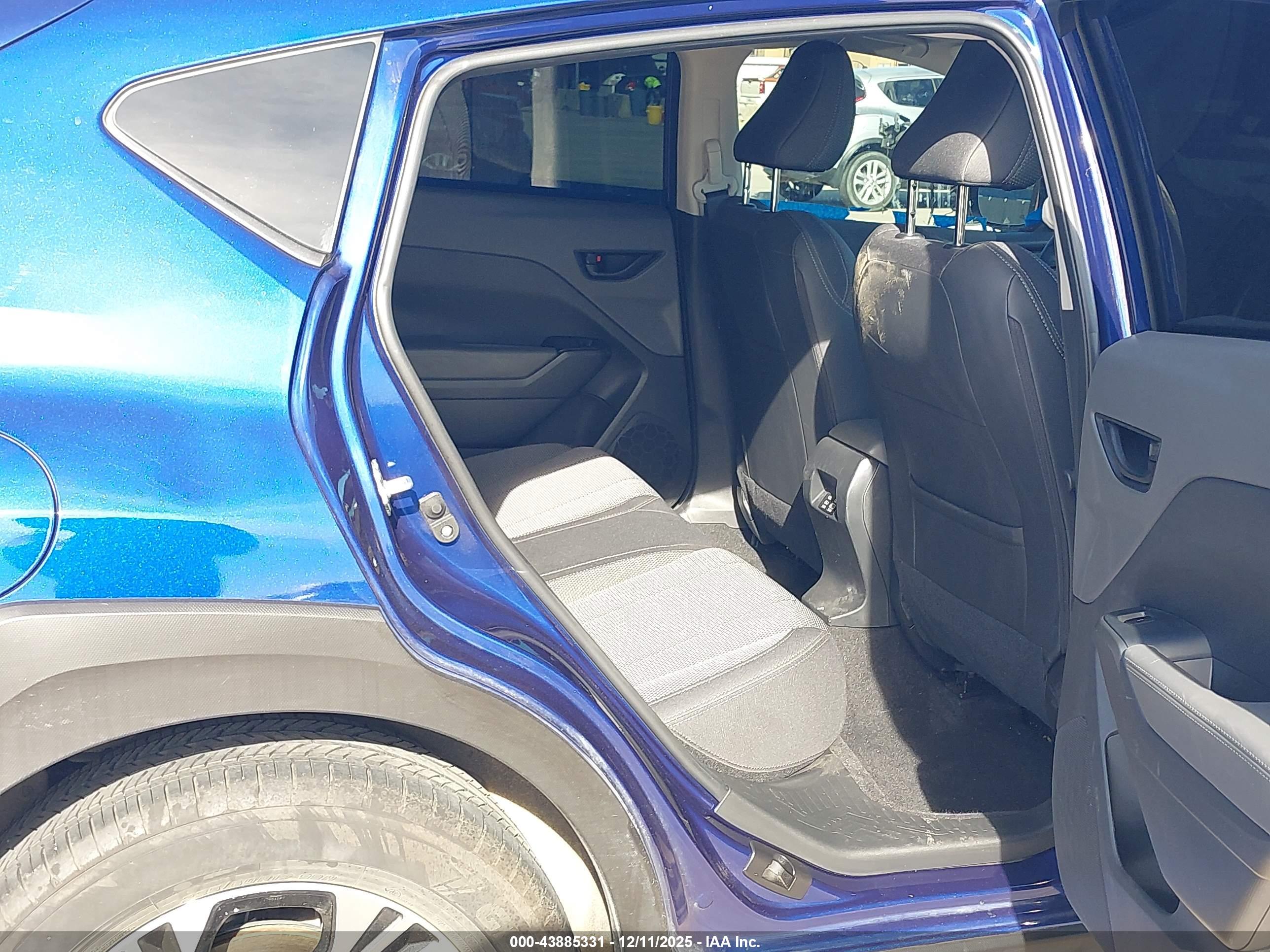 SUBARU CROSSTREK image 8