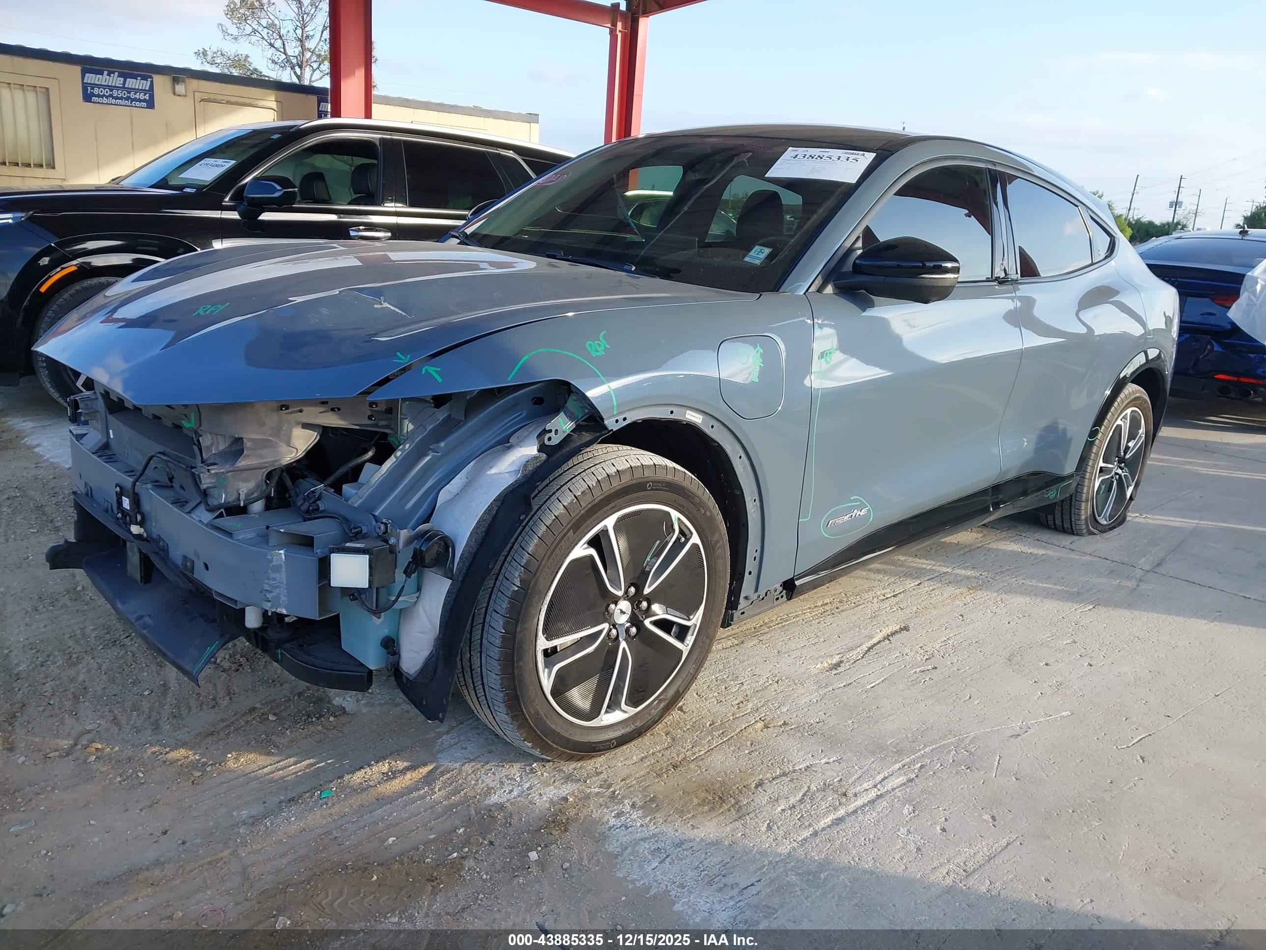 FORD MUSTANG image 2