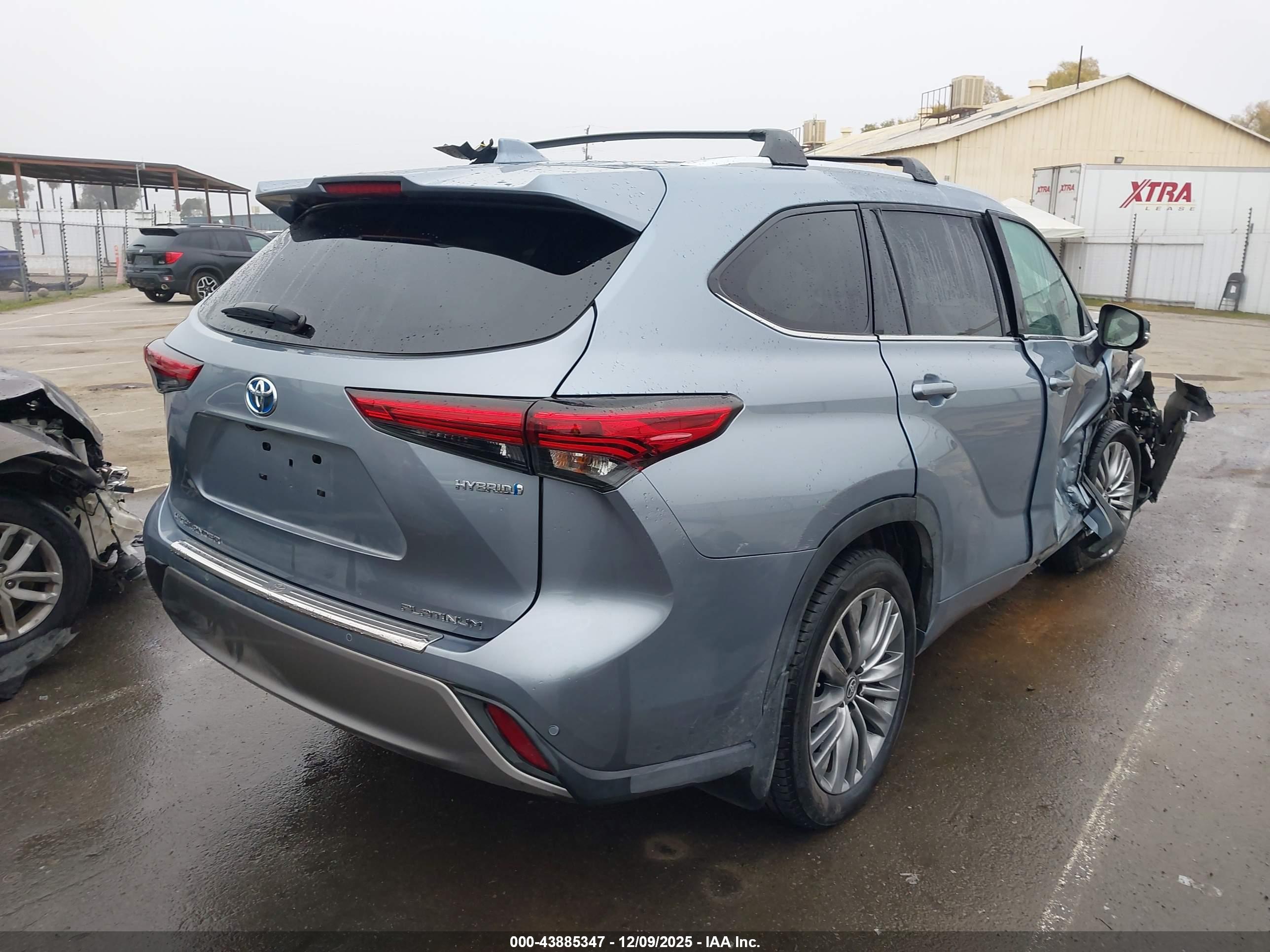 TOYOTA HIGHLANDER image 4