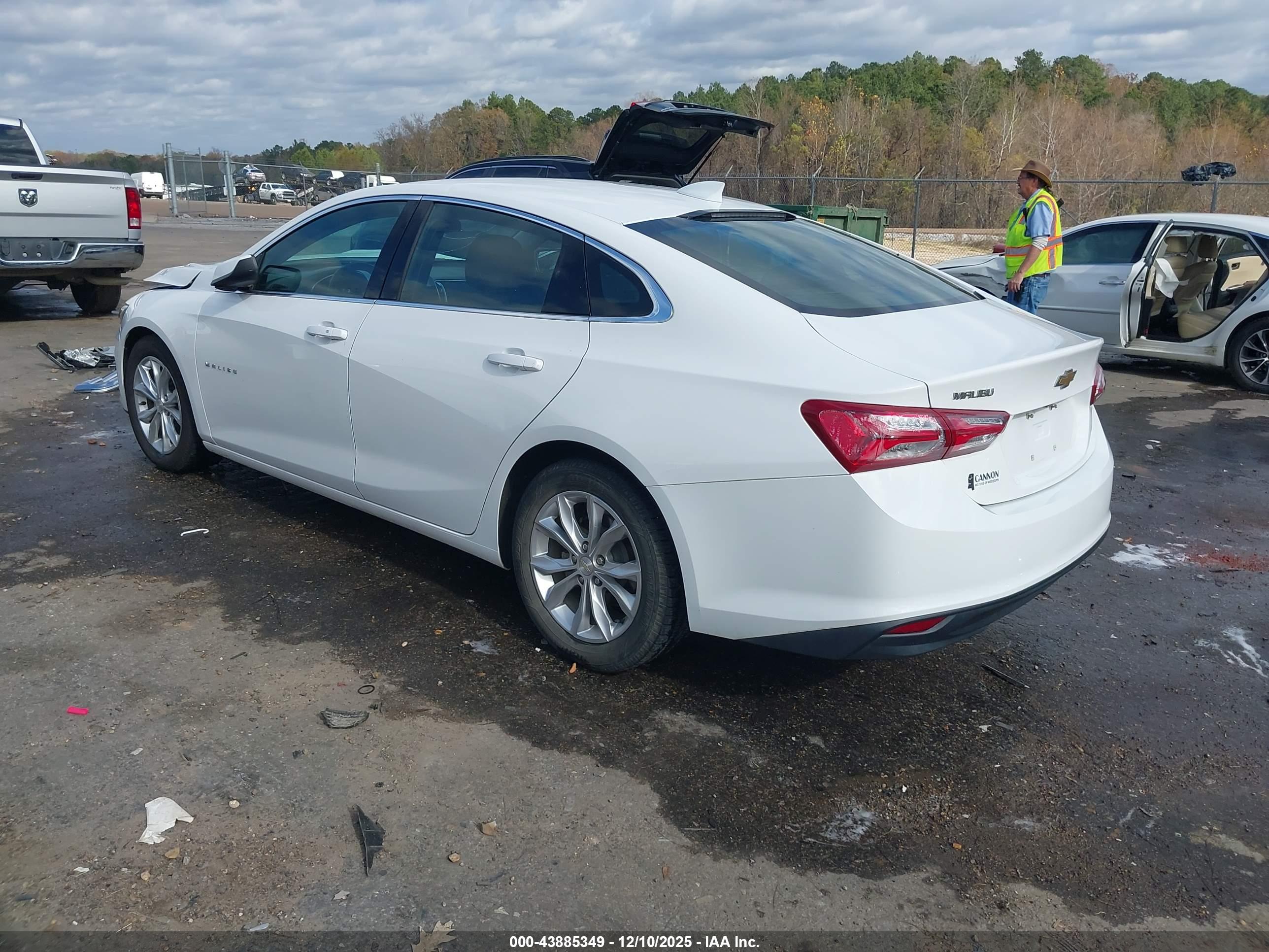 CHEVROLET MALIBU image 3
