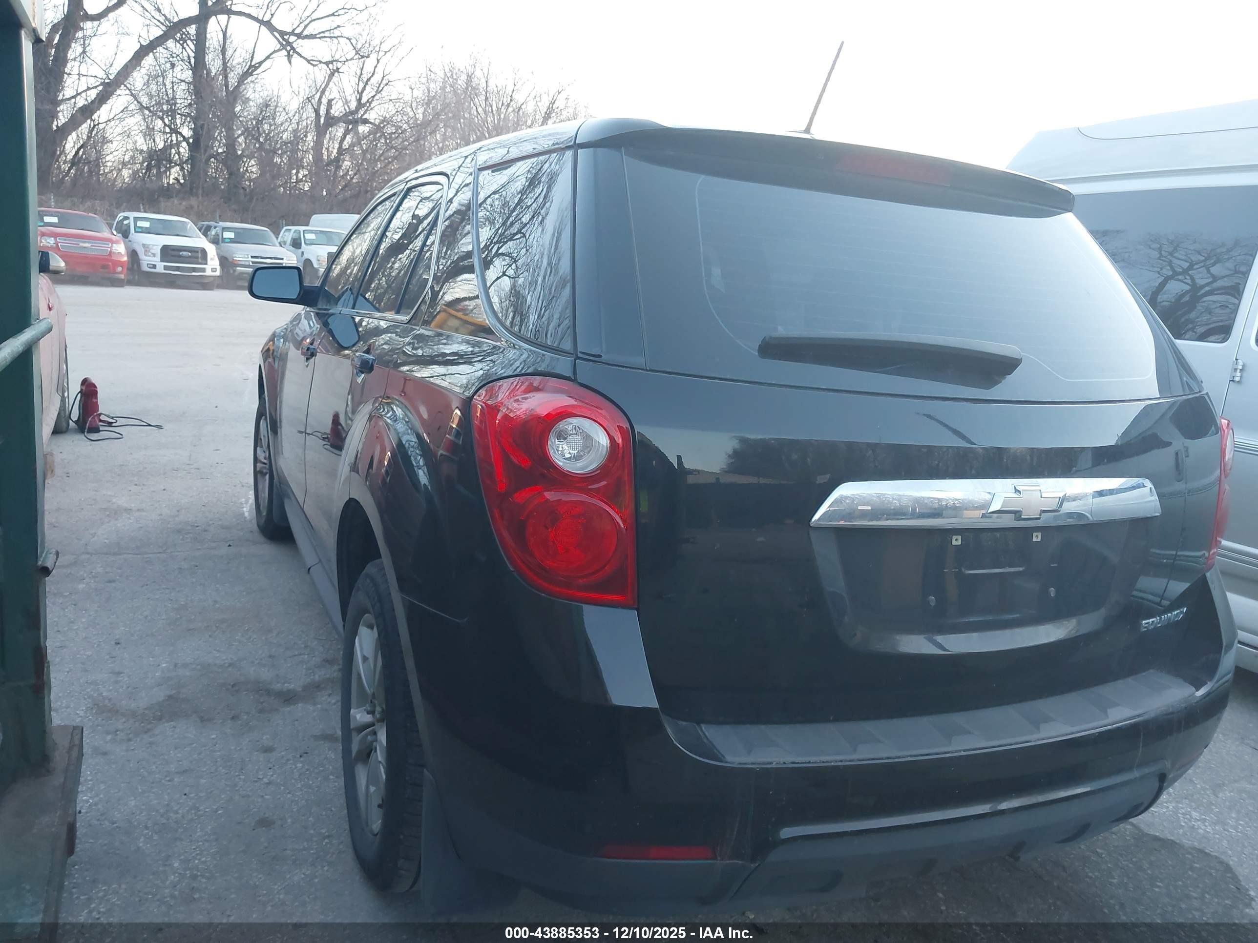CHEVROLET EQUINOX image 3