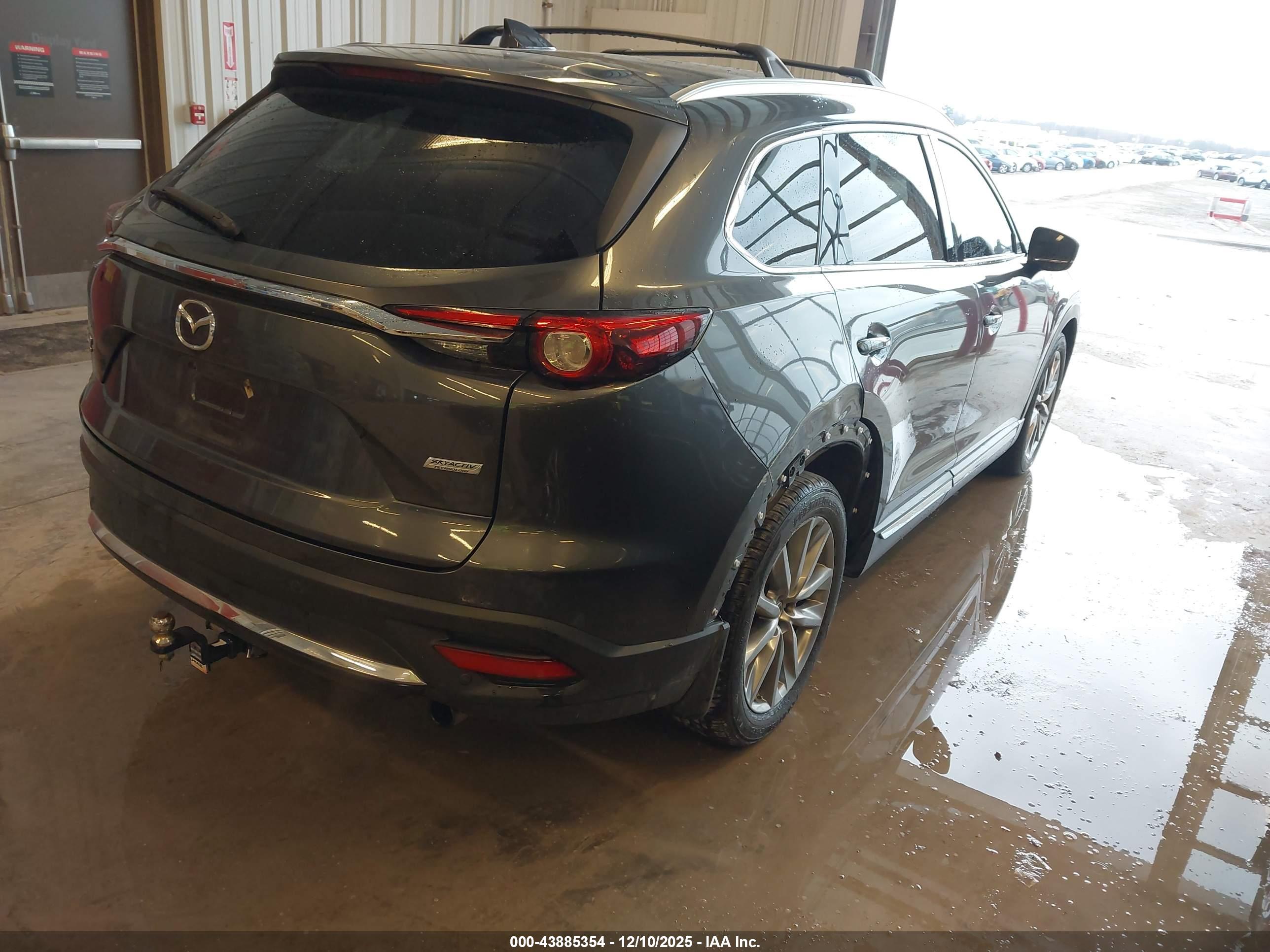 MAZDA CX-9 image 4
