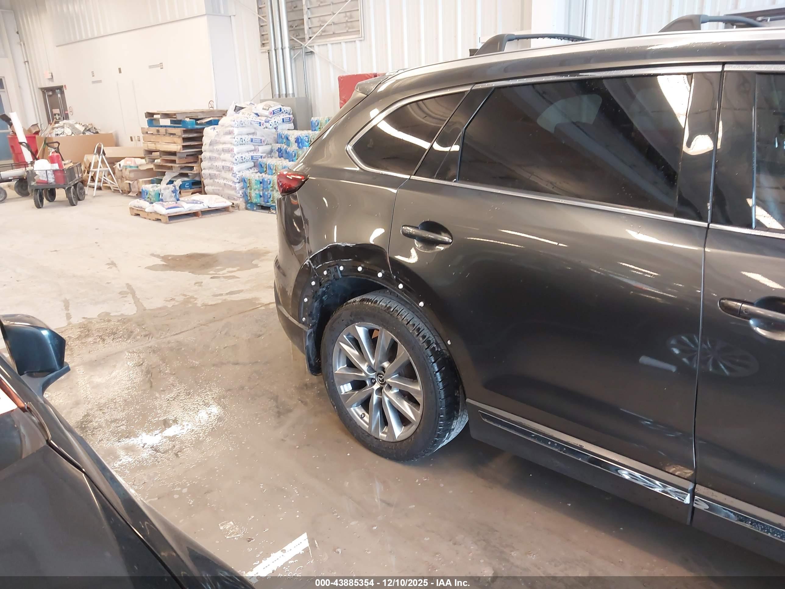 MAZDA CX-9 image 6