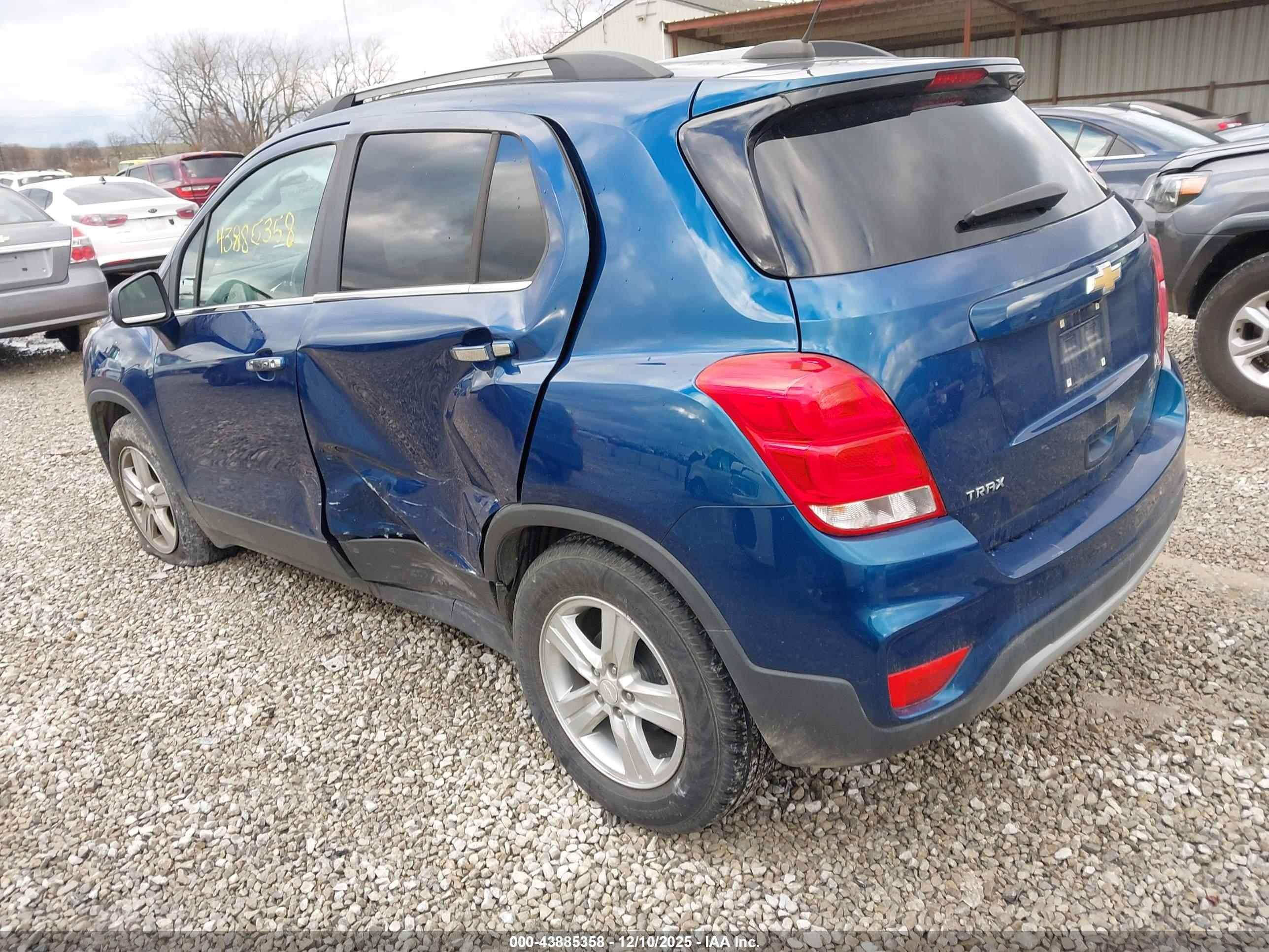 CHEVROLET TRAX image 3