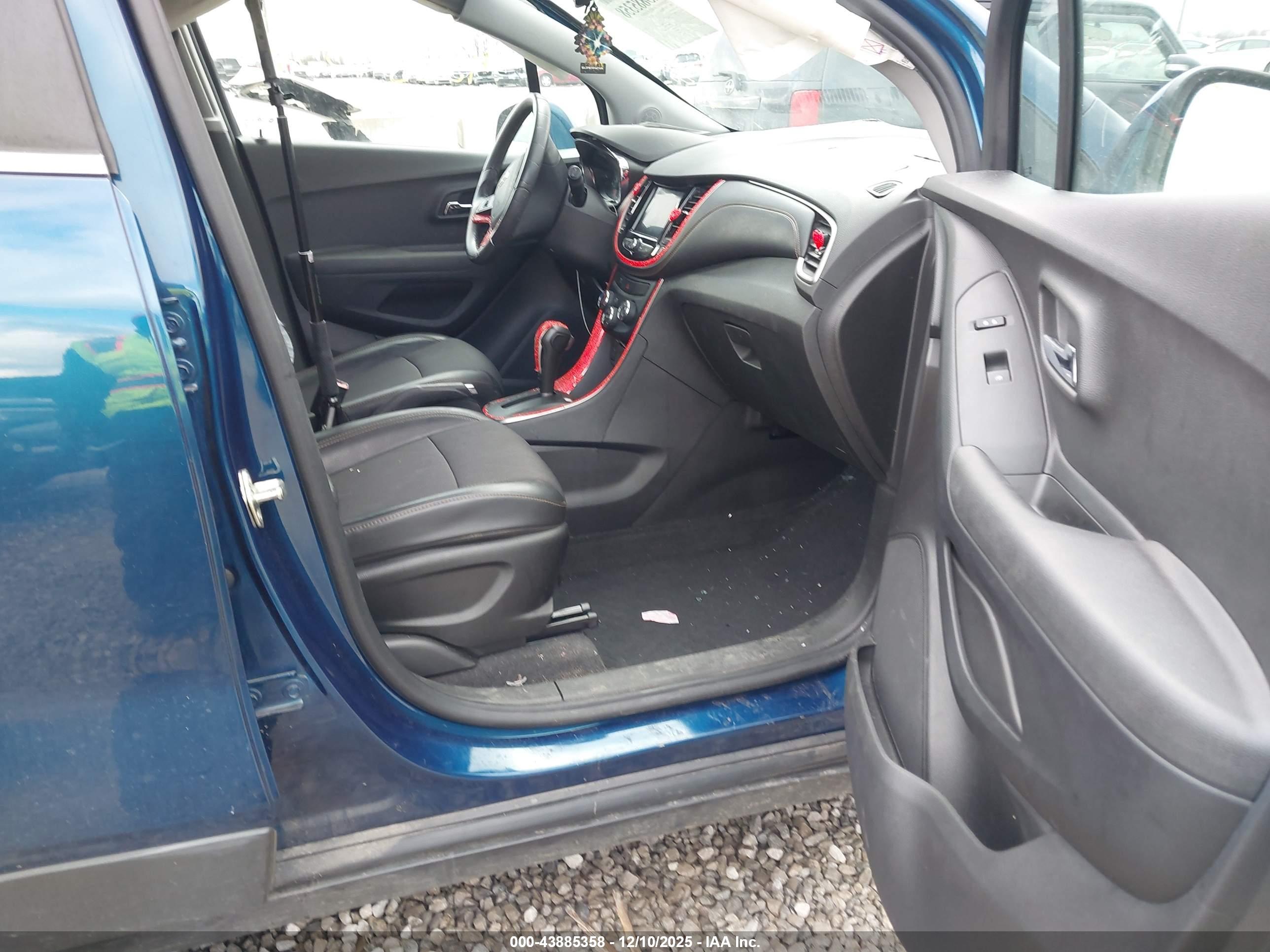 CHEVROLET TRAX image 5