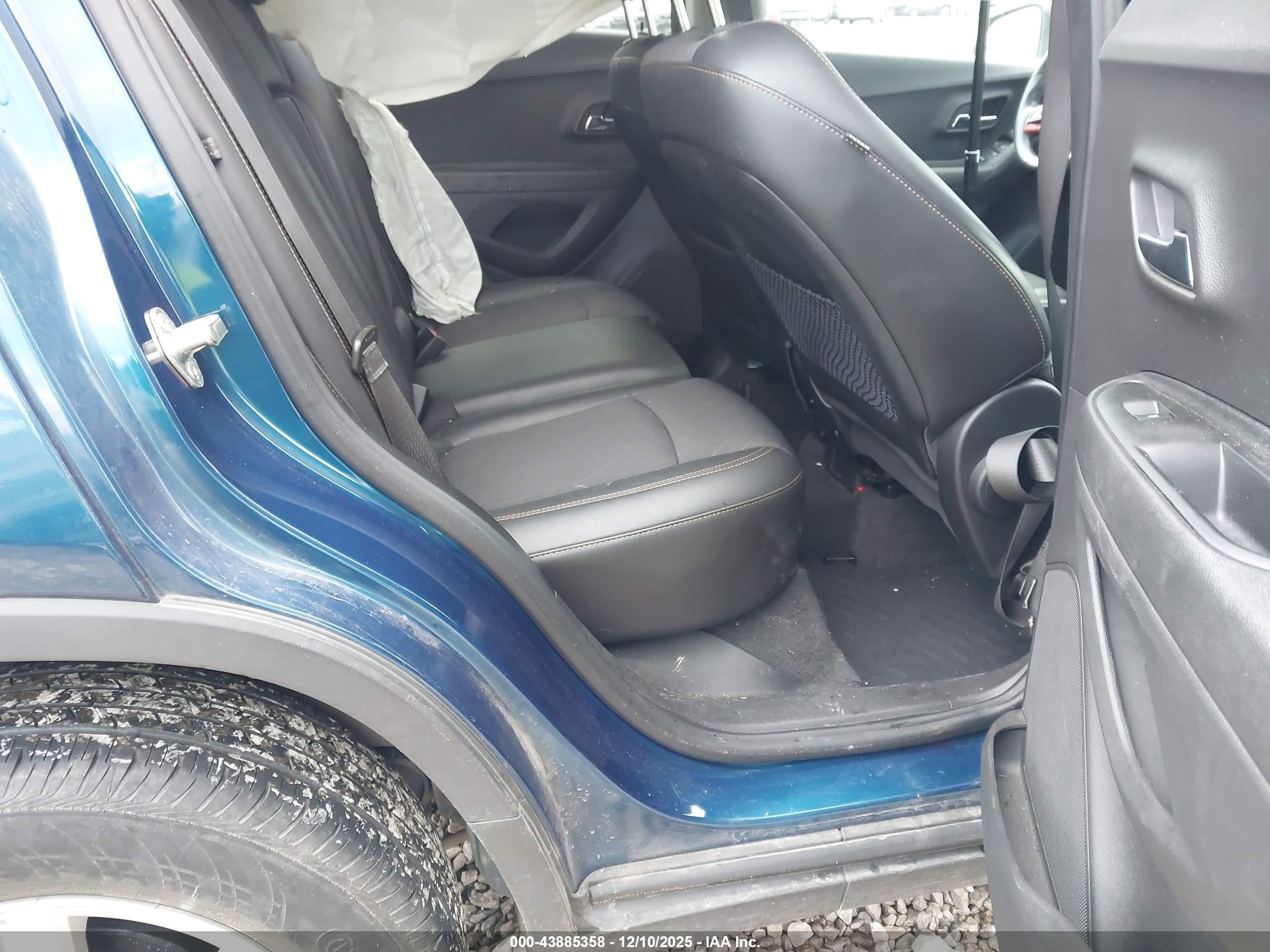 CHEVROLET TRAX image 8
