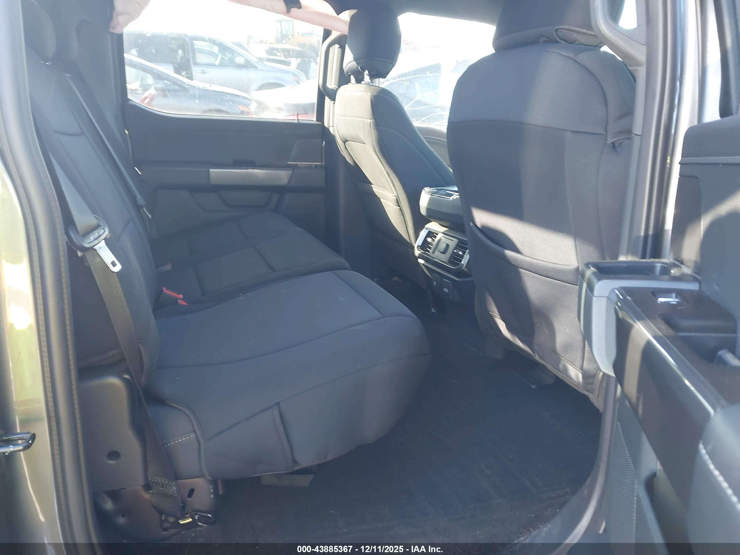 FORD F-150 image 8