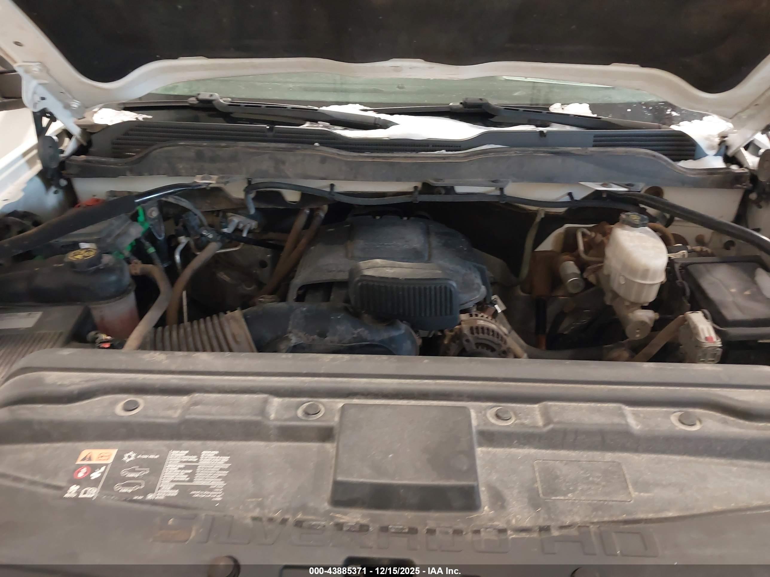 CHEVROLET SILVERADO image 10