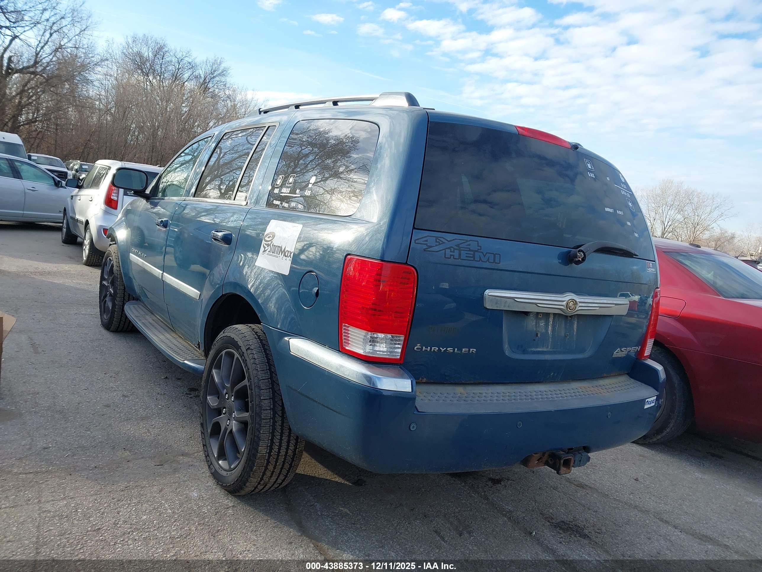 CHRYSLER ASPEN image 3