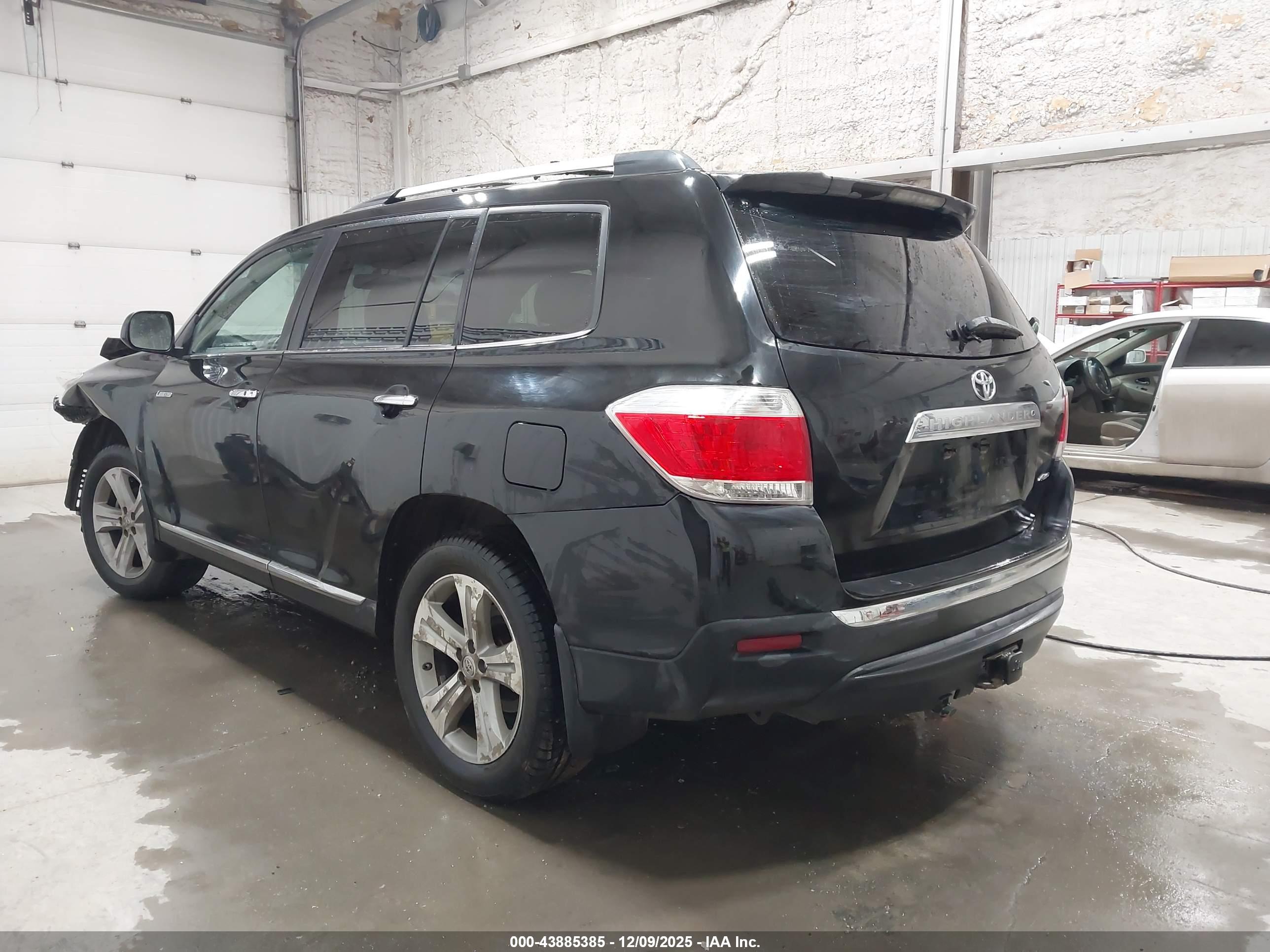 TOYOTA HIGHLANDER image 3